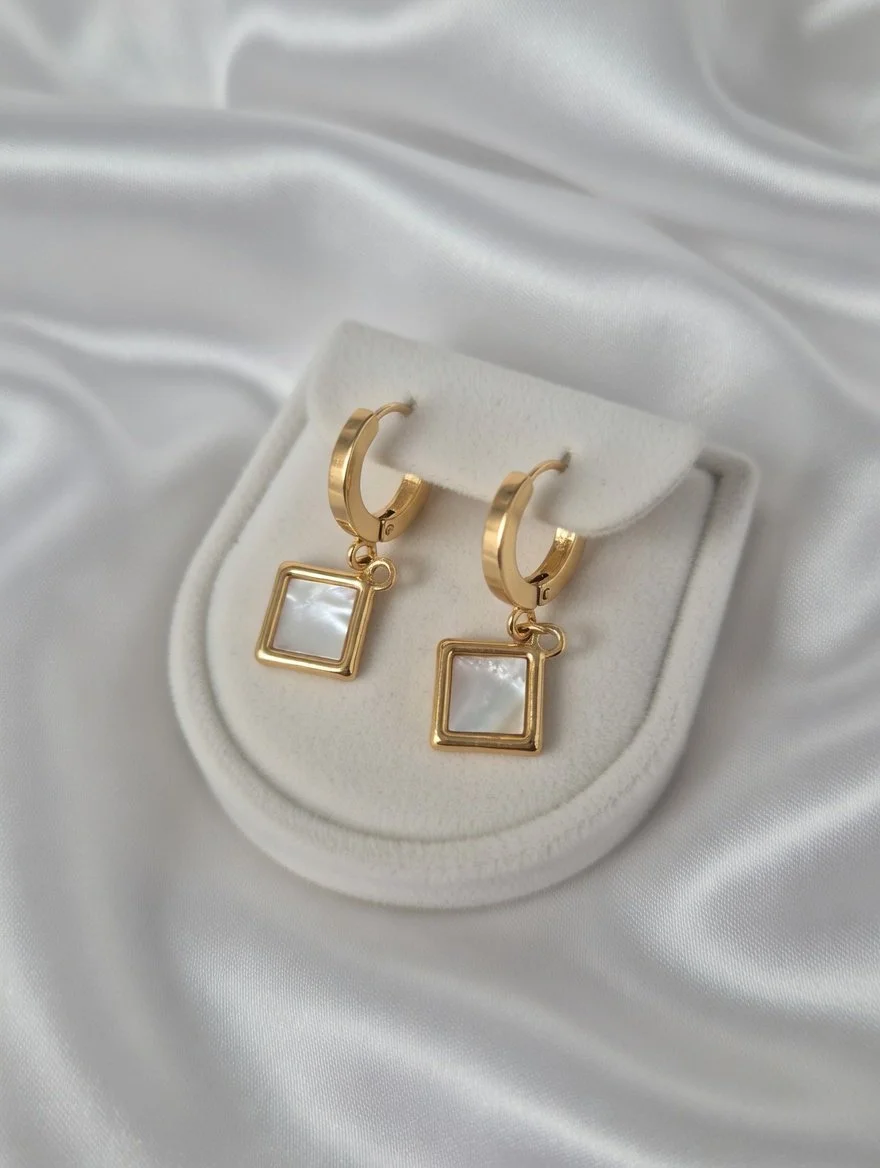 Ellie Gold Plated earring