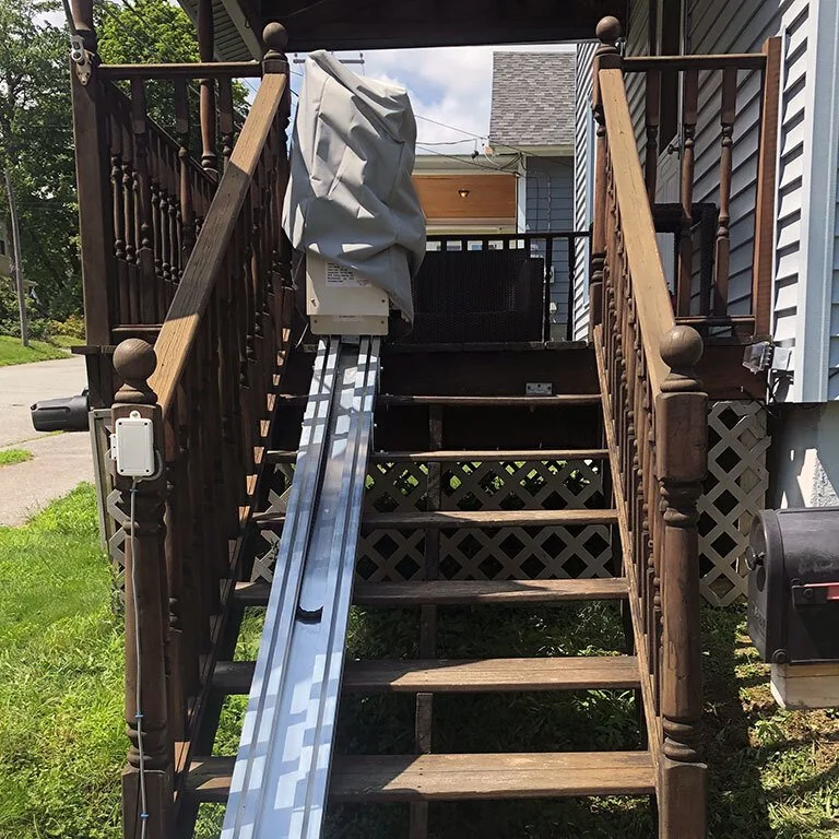 Outdoor stairlift on exterior steps in Ventura