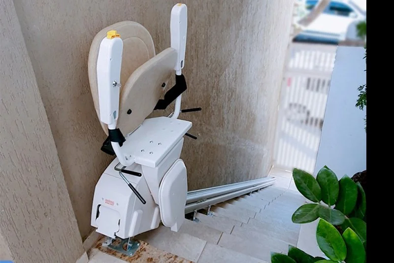 outdoor-tile-floor-stairlift-camarillo.jpg