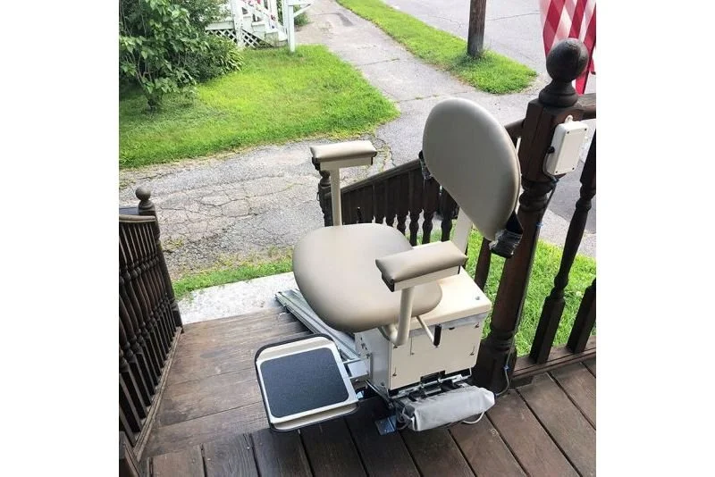 outdoor-stairlift-thousand-oaks.jpg
