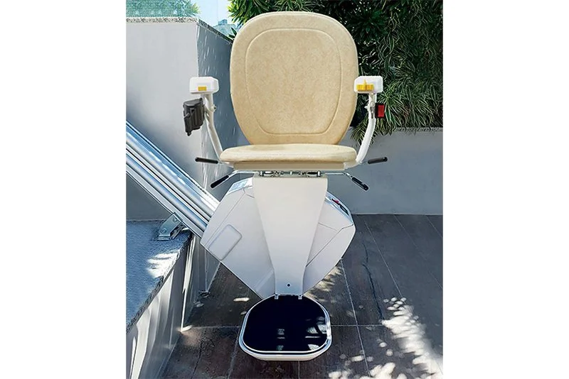 outdoor-stairlift.jpg