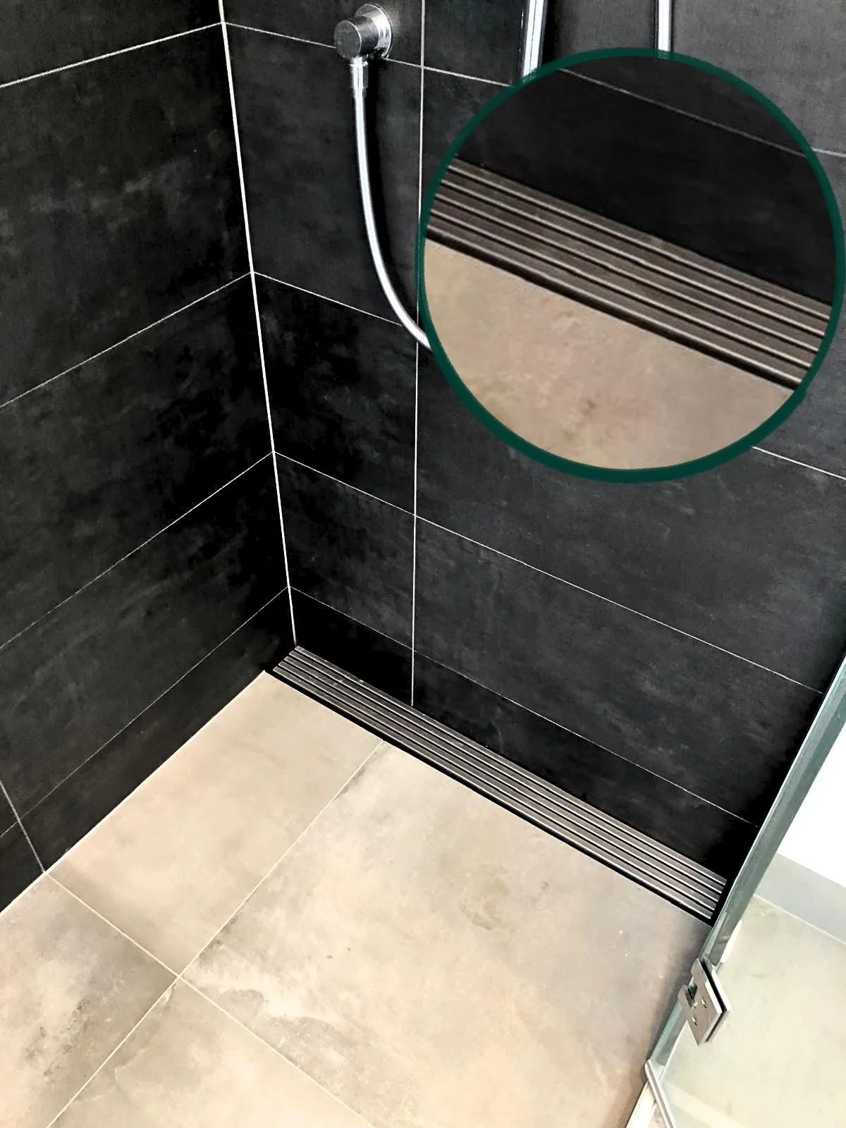 2 Wall mounted Shower Channel - grill