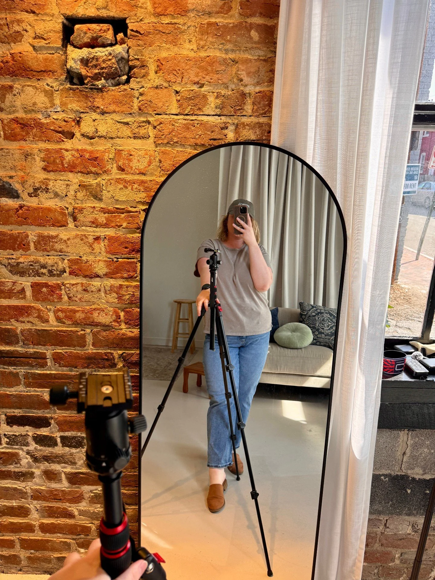 What does a day at Willis Growth Studio look like?

☕ Coffee
📱 Content
💻 Websites
📸 Photos
🚗 Client meetings
📝 About 47 ideas written in my notes app

Repeat tomorrow. 😂

#WillisGrowthStudio #MarketingAgency #DayInTheLife #ContentCreator #Small