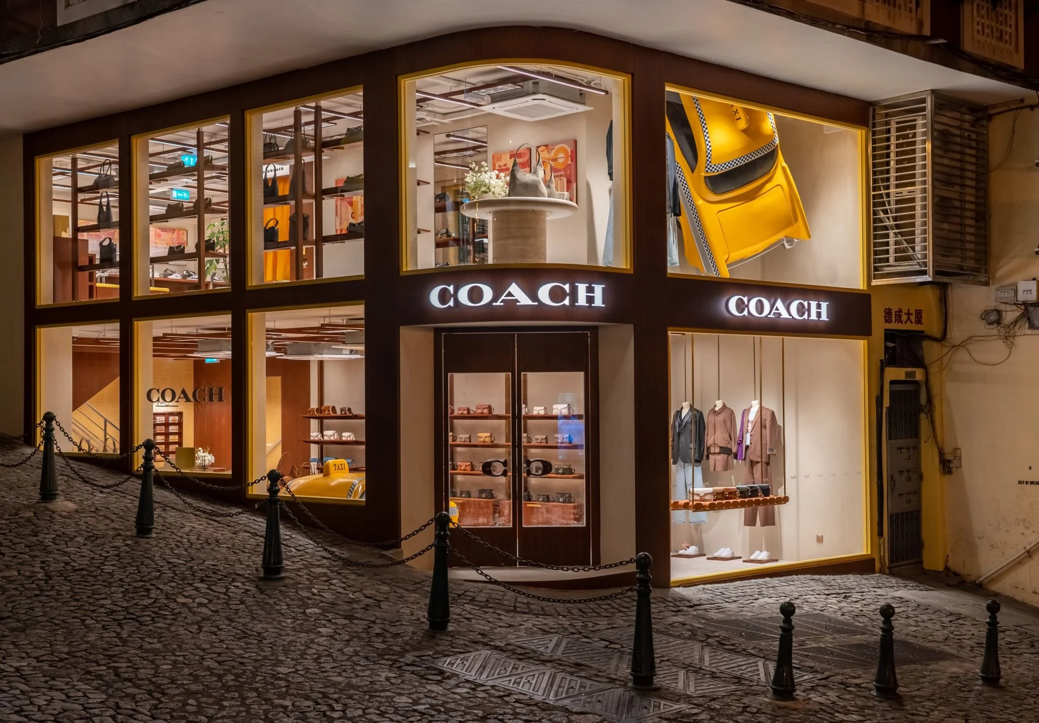 Coach Play Macau