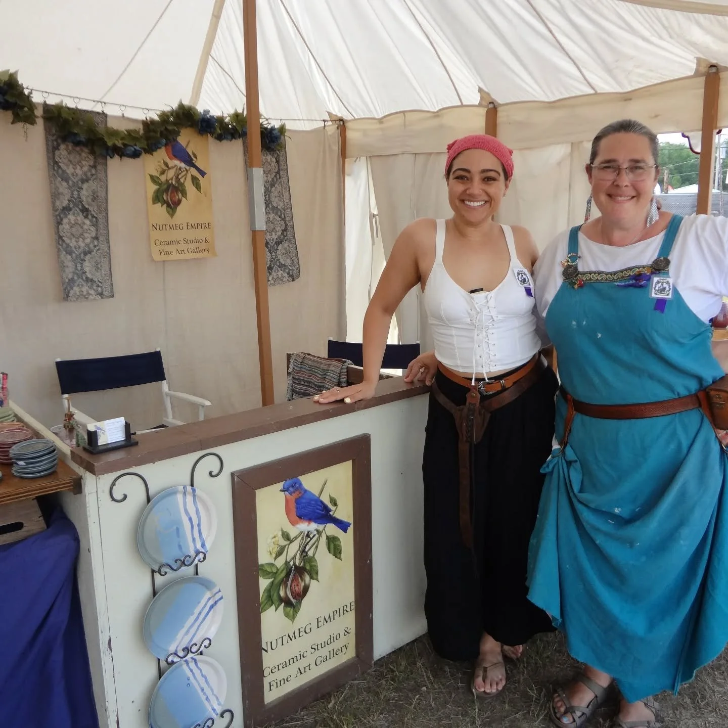 What a treat to have one of my first high school ceramics students come work The Maine Renaissance Faire with me today! You can come say hi to Aubrey next weekend as well when Nutmeg Empire returns for weekend two of three in Acton Maine!
#nutmegempi