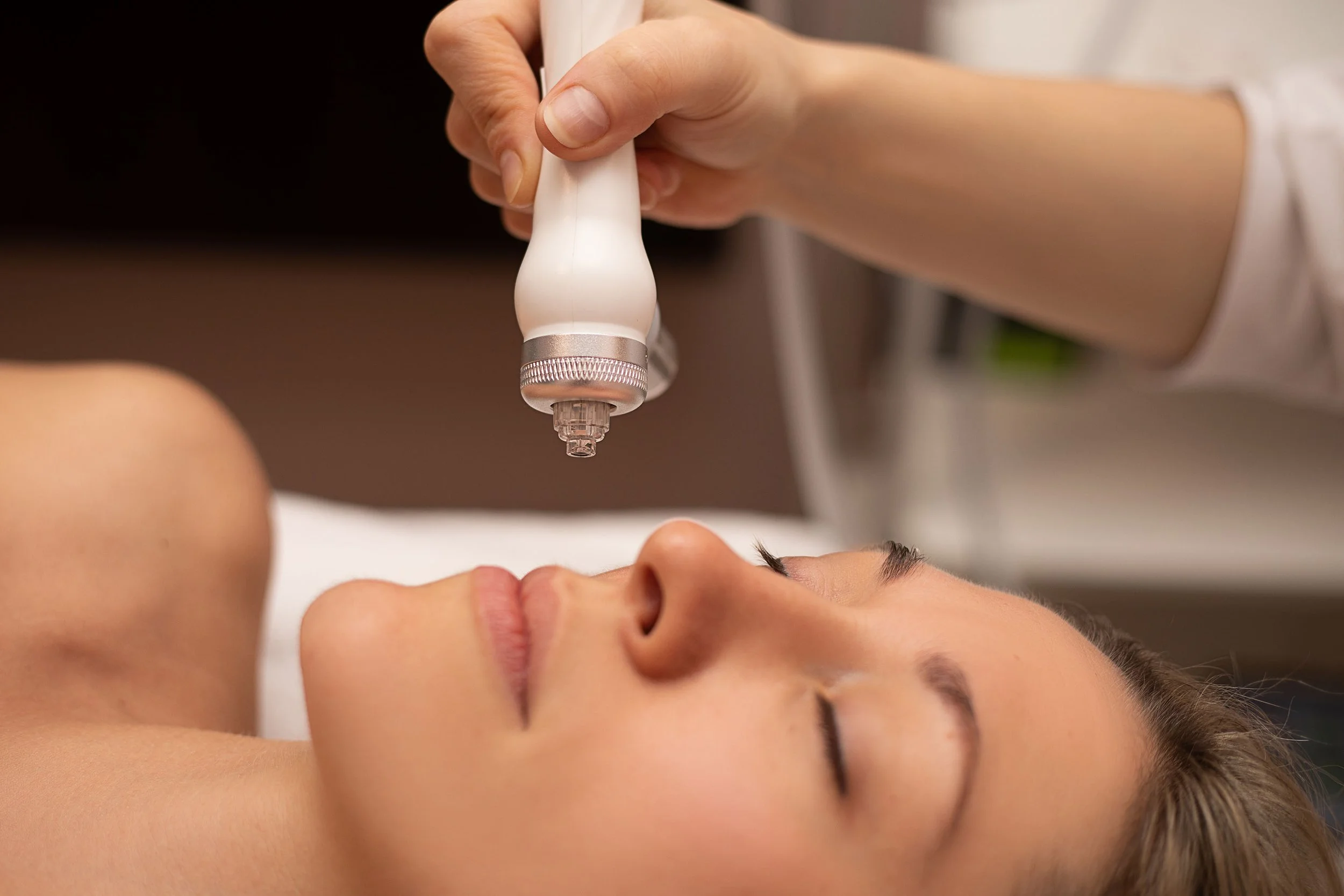 Revitalize & Lift Facial, microcurrent facial Chicago, LED light therapy facial, nano-infusion facial, skin lifting treatment, anti-aging facial Chicago, brightening facial, contouring facial, best facials in Chicago, Authentic Skin spa