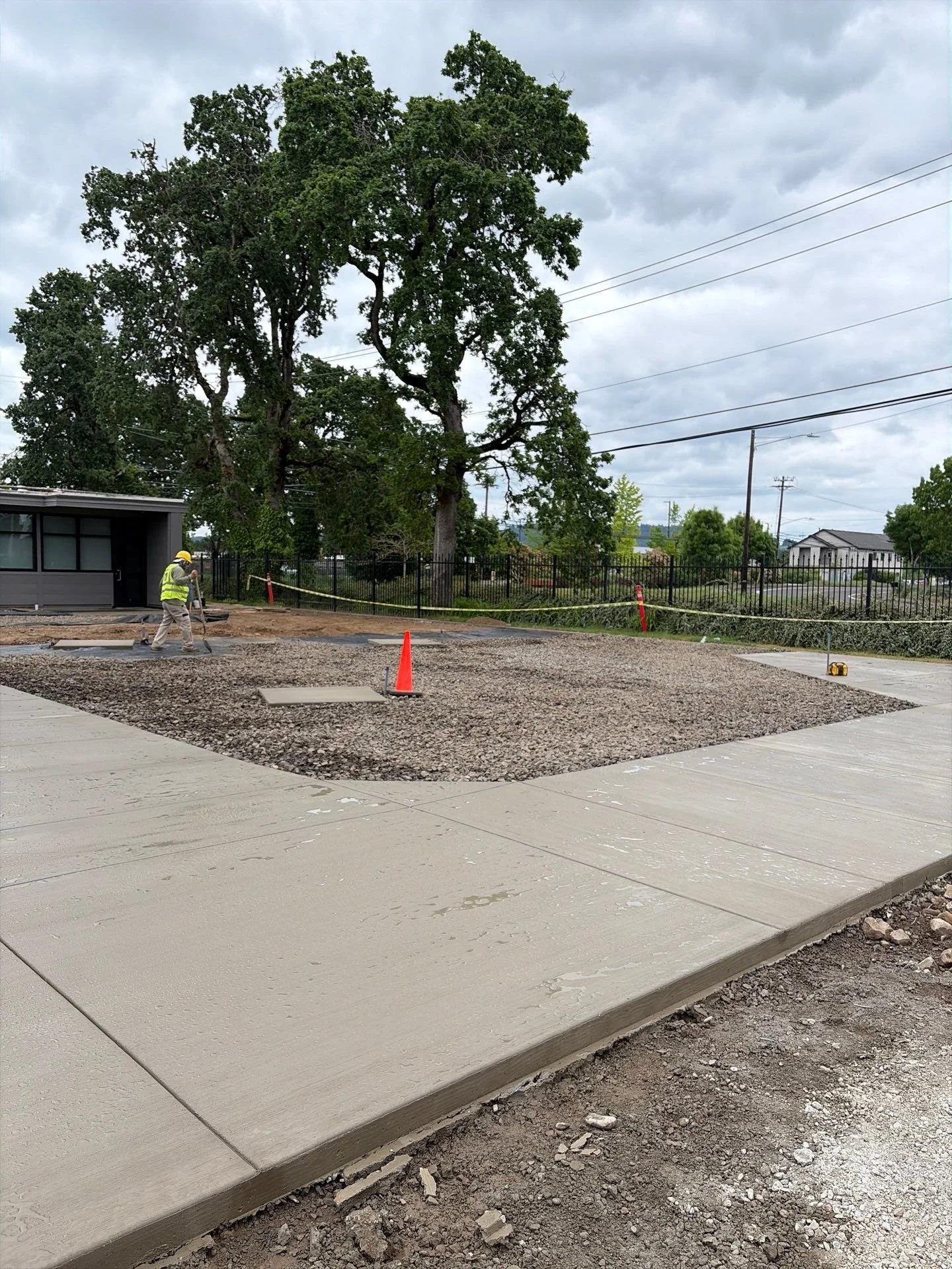 finished-concrete-plaza-gravel-courtyard-oregon-military-museum-left-coast-gc.jpg