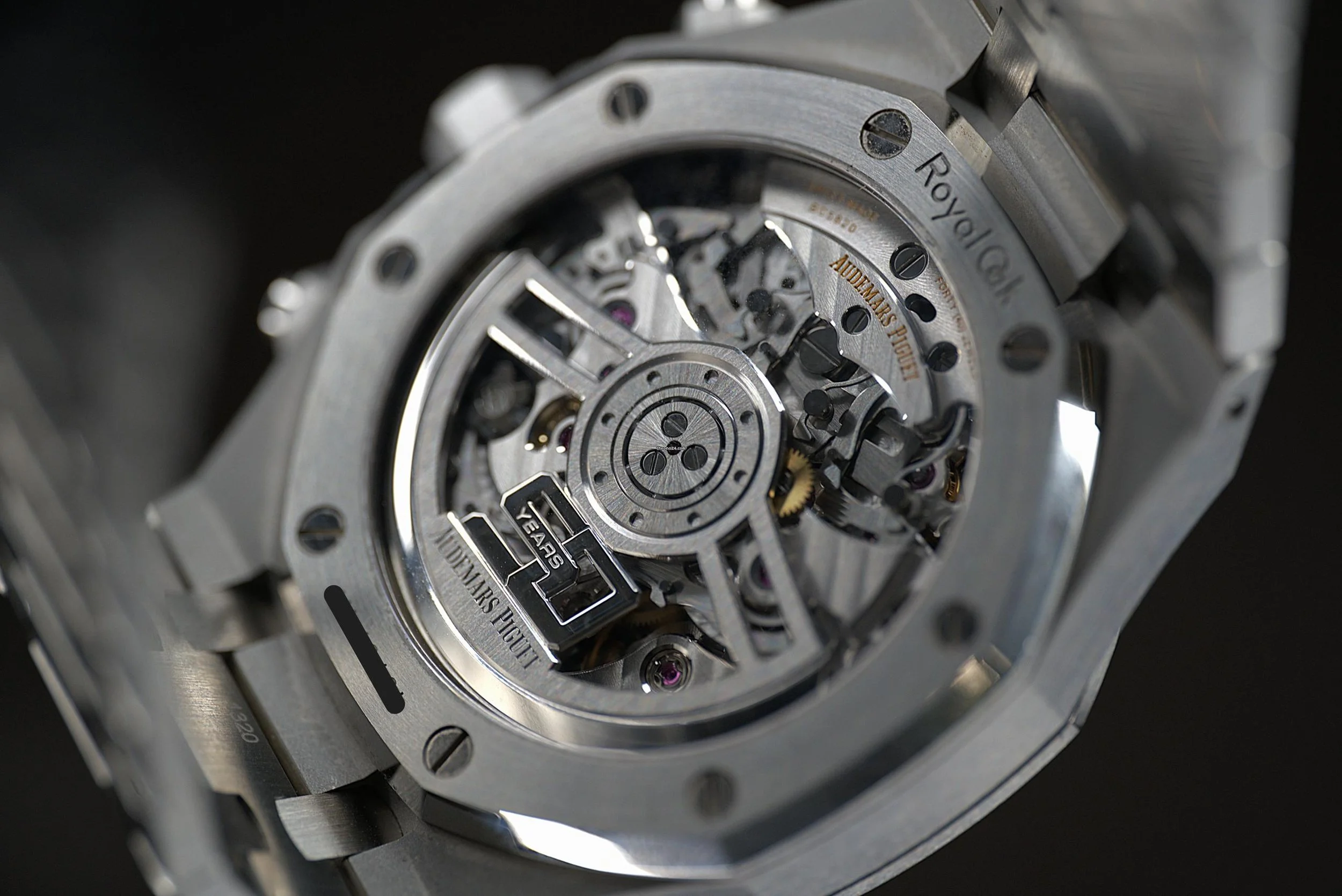 09_Audemars_Pciguet_Royal_Oak_Chronograph_26240ST_Bla.jpg