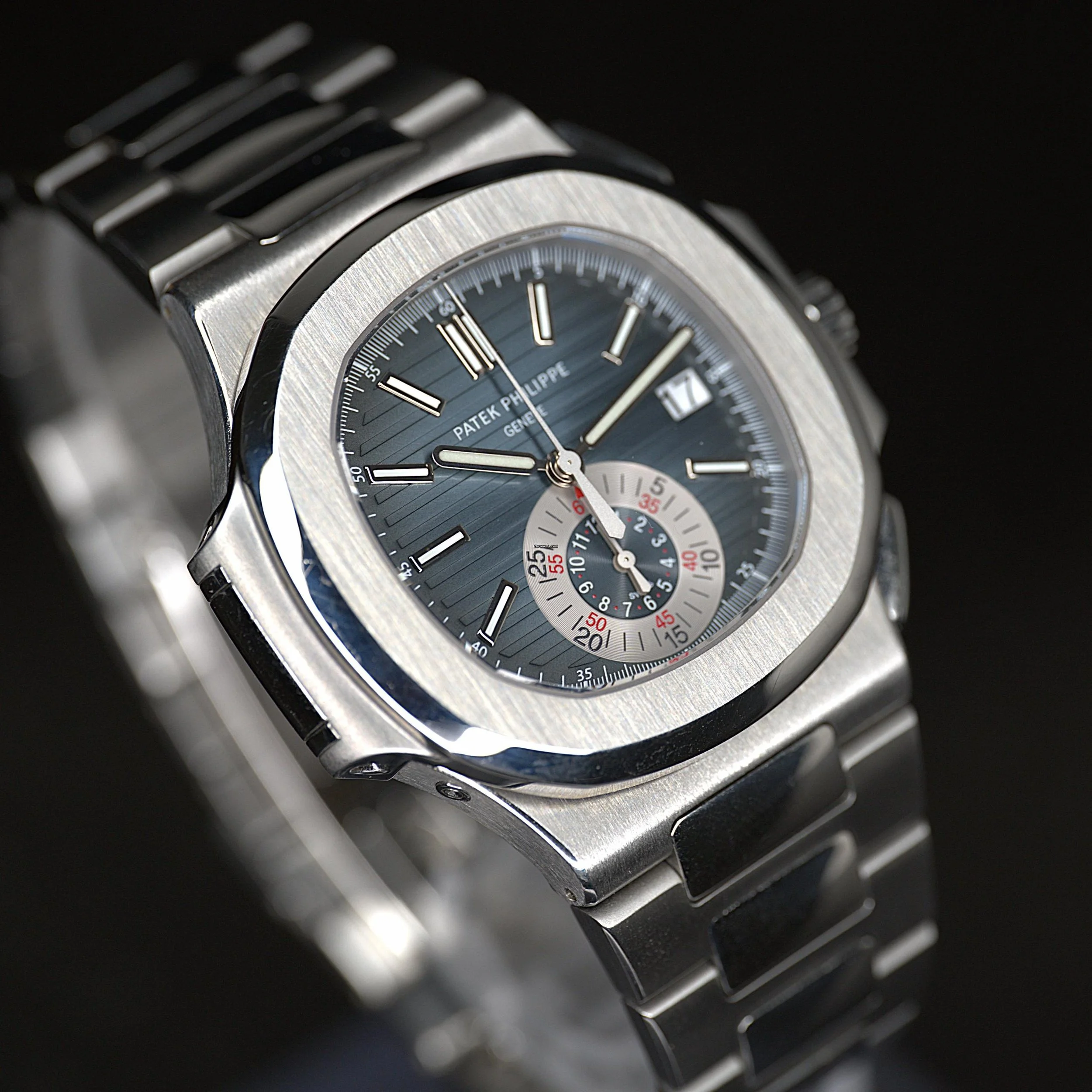 03_Patek_Philippe_Nautilus_-_2015_59801A_Full_Set_Blu.jpg