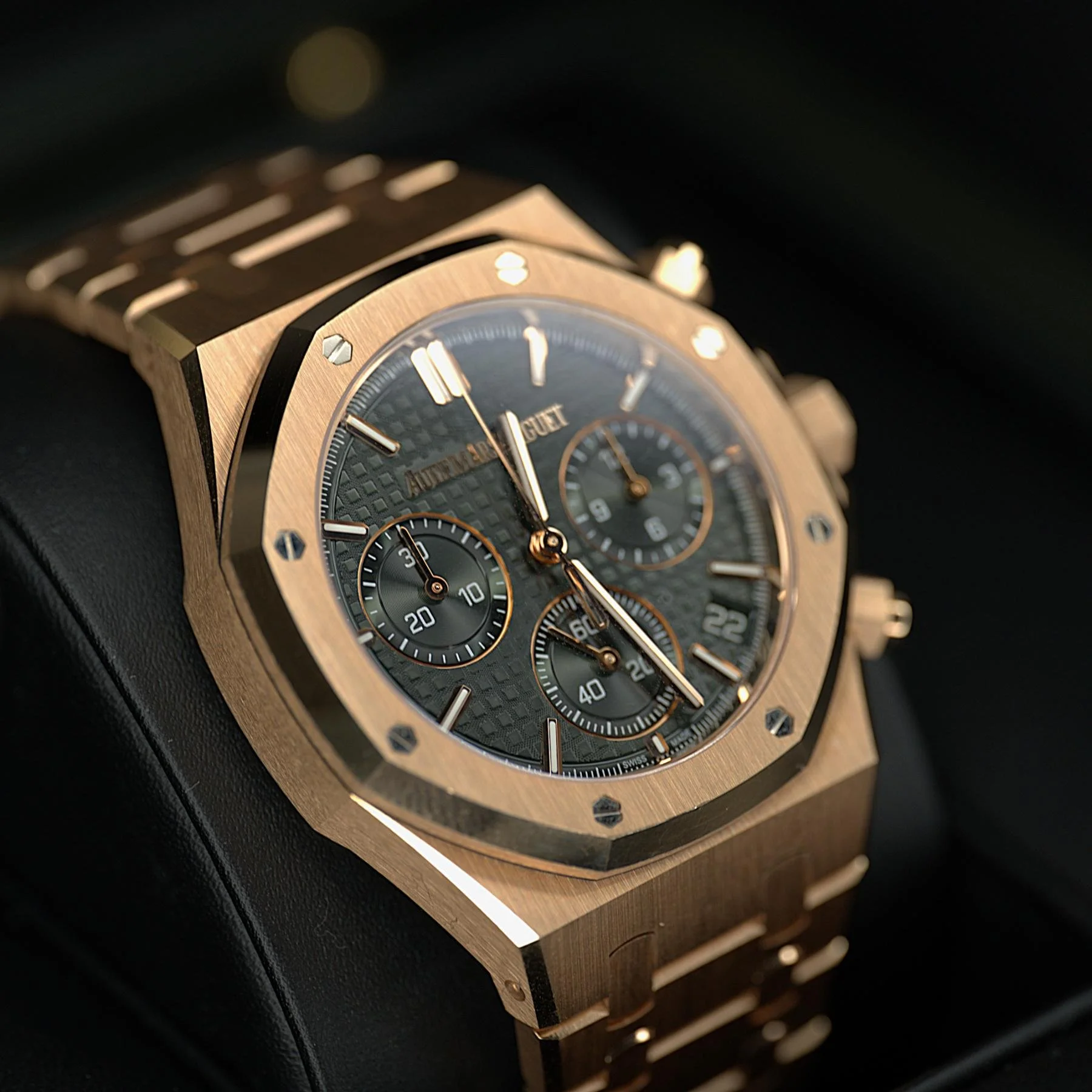 Audemars Piguet Royal Oak Chronograph 50th Anniversary4.jpg
