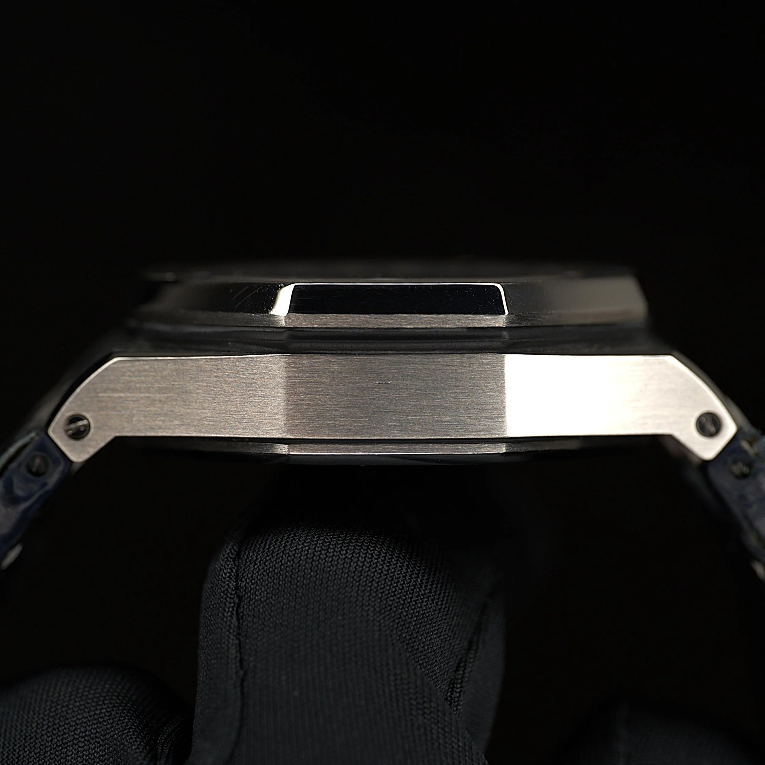 05_Audemars_Piguet_Royal_Oak_Offshore_Chronograph_-_N.jpg