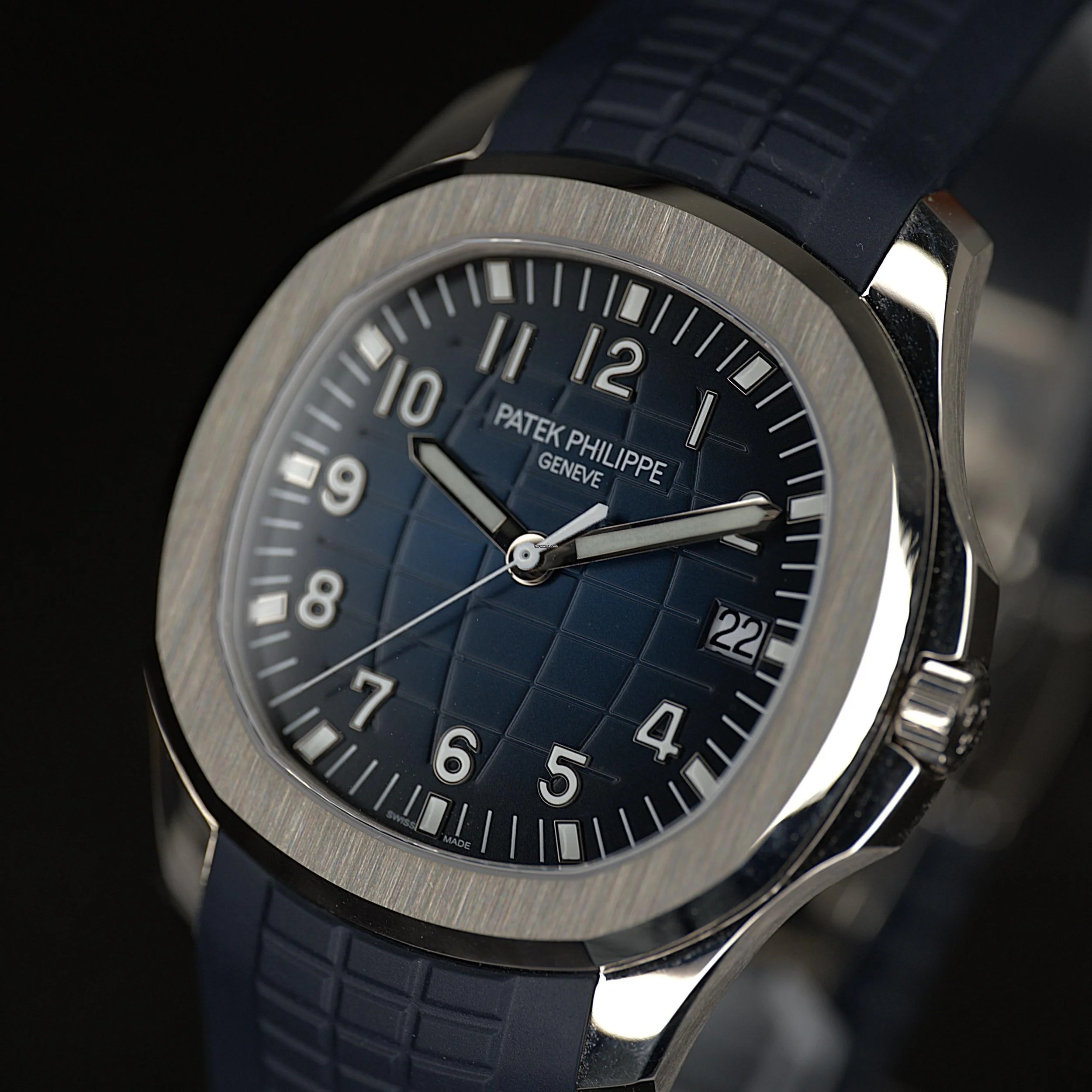 04_Patek_Philippe_Aquanaut_-_Jumbo_5168g-001_2021_Pat.jpg