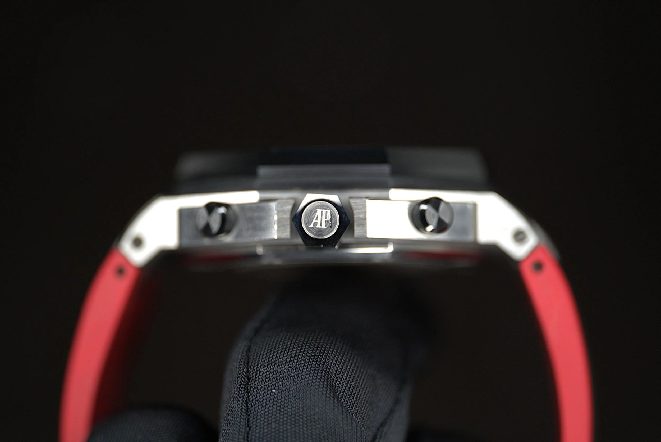 07_Audemars_Piguet_Royal_Oak_Offshore_Chronograph_-_2.jpg