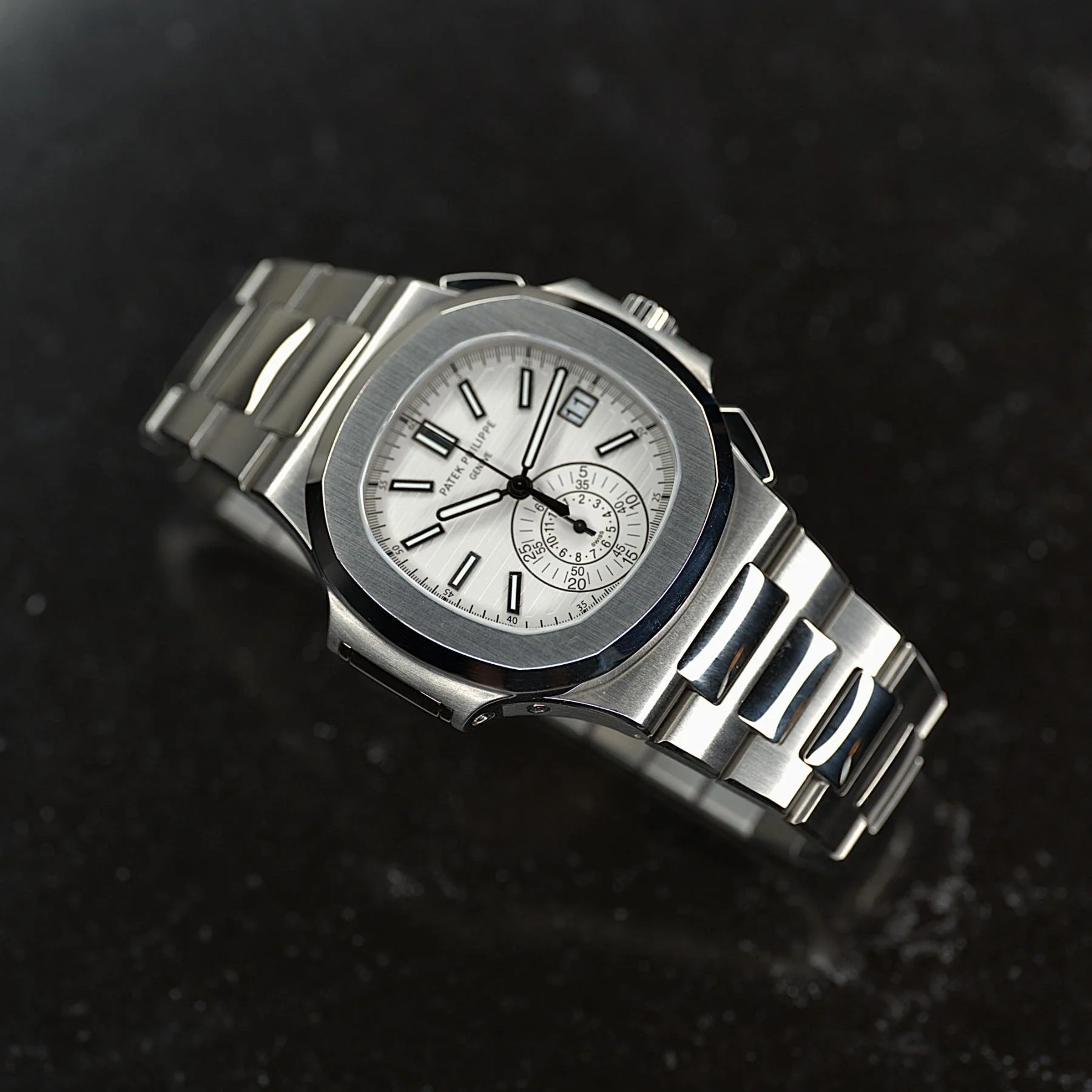 Patek Philippe Nautilus Chronograph2.jpg