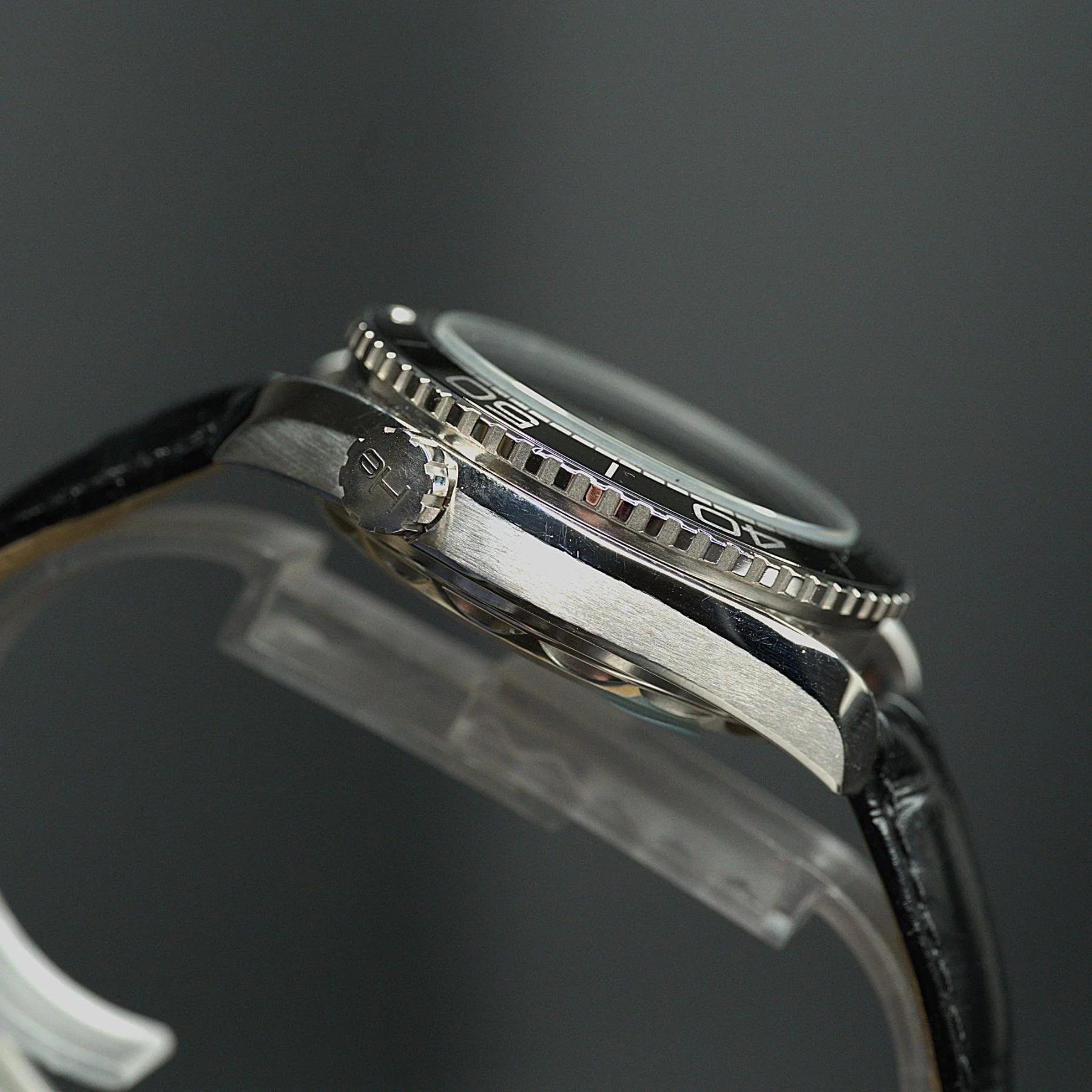 Omega Seamaster Planet Ocean5.jpg