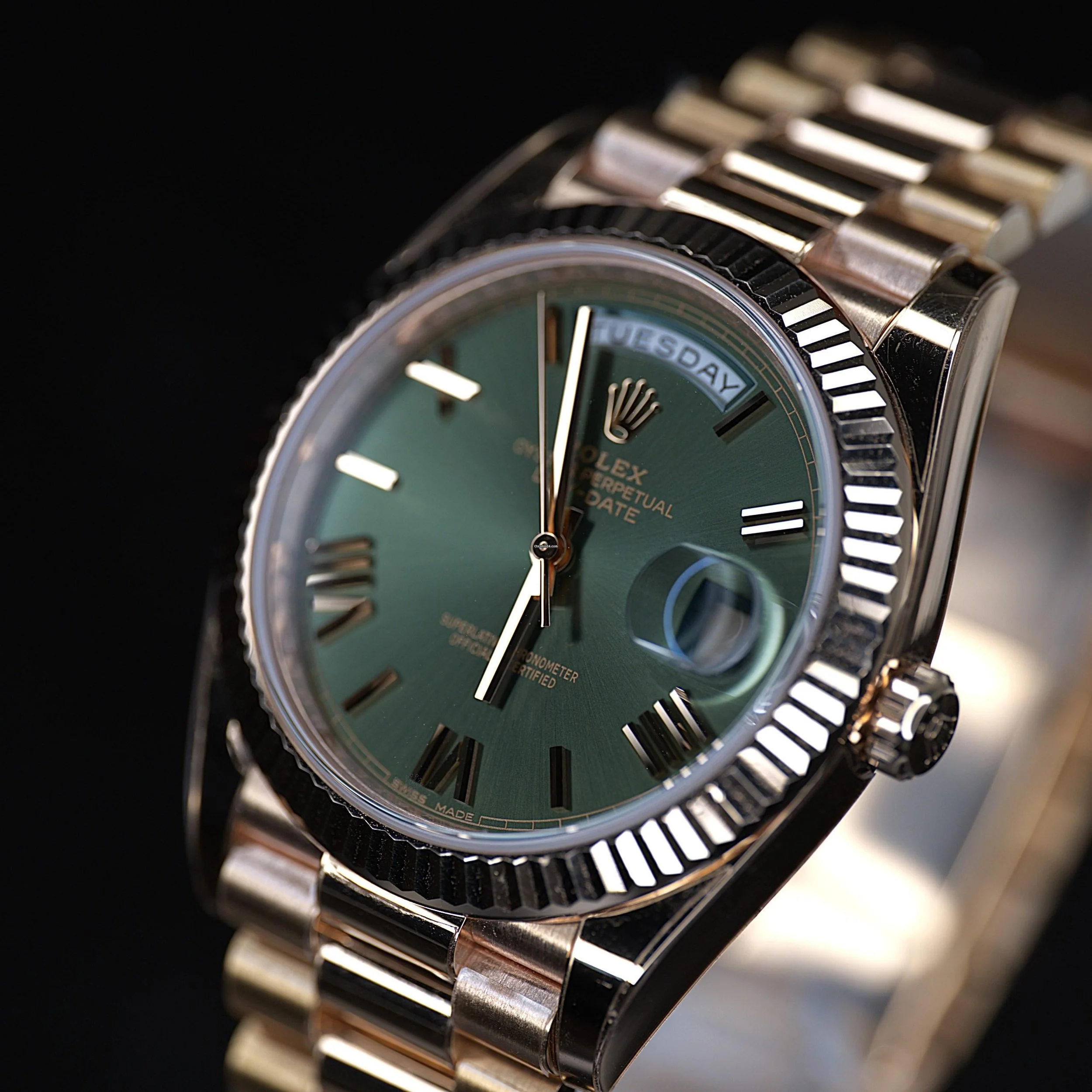 05_Rolex_Day-Date_40_-_228235_MINT_COMPLETE_SET_Day-D.jpg