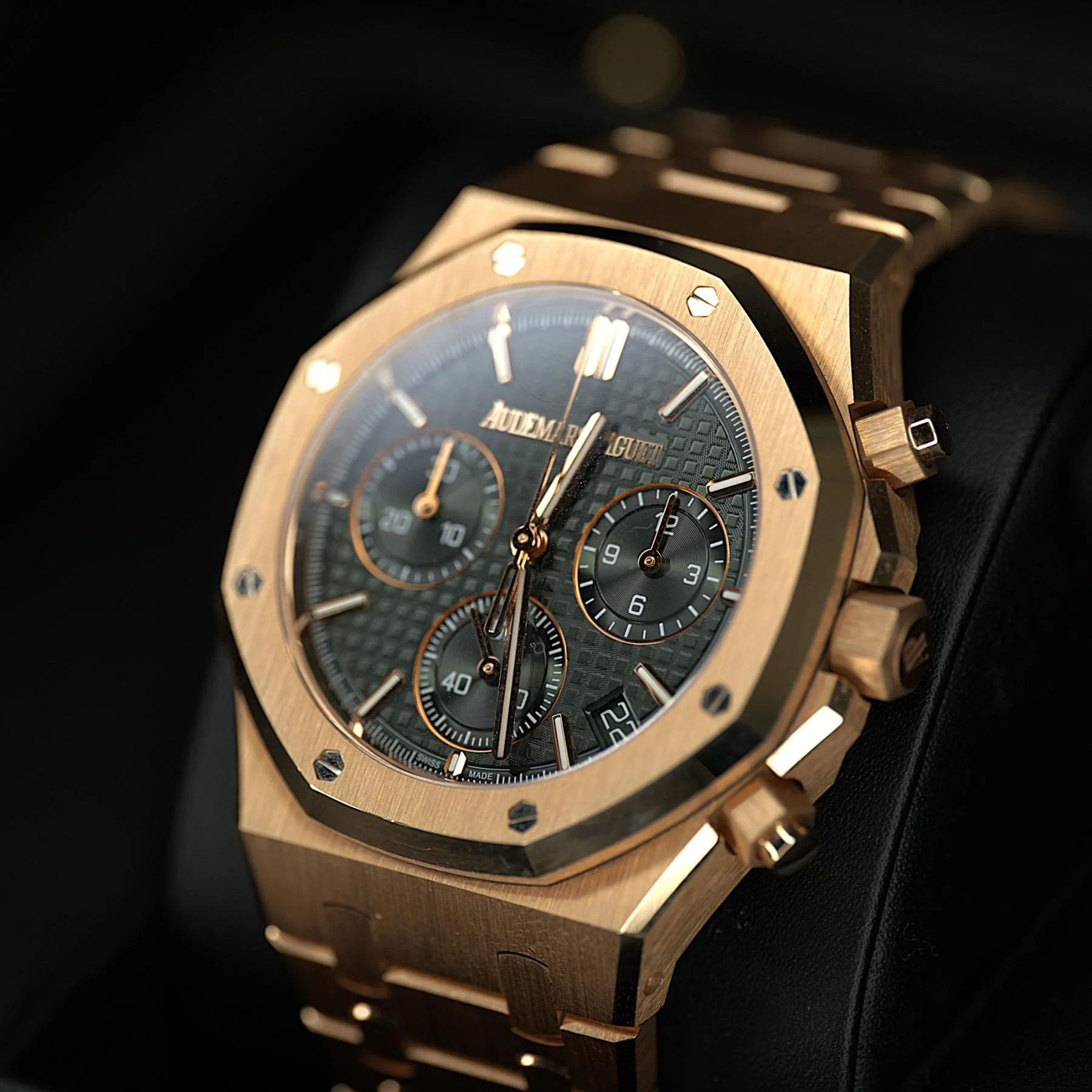 Audemars Piguet Royal Oak Chronograph 50th Anniversary5.jpg