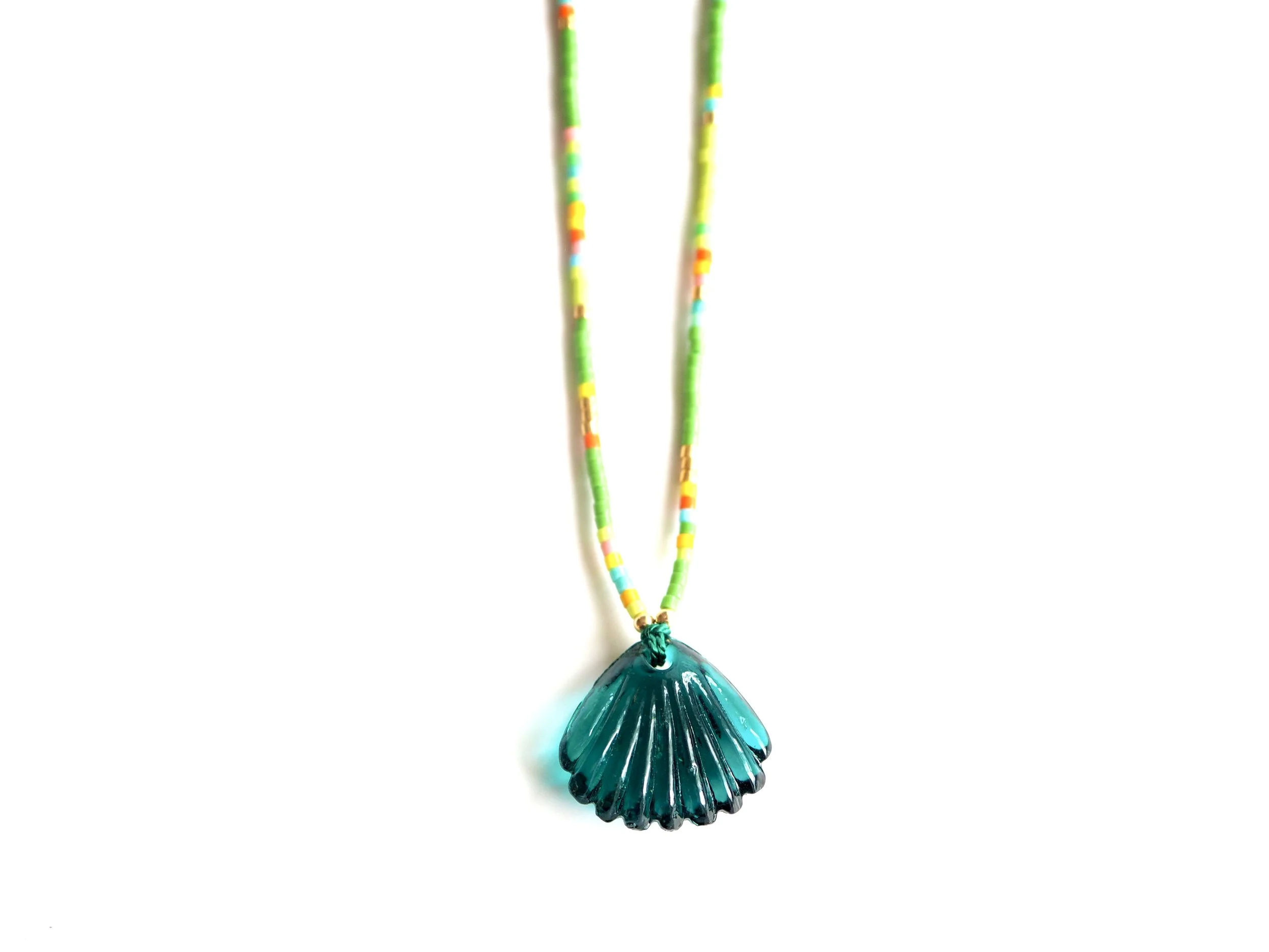Glass Seashell Necklace / Green