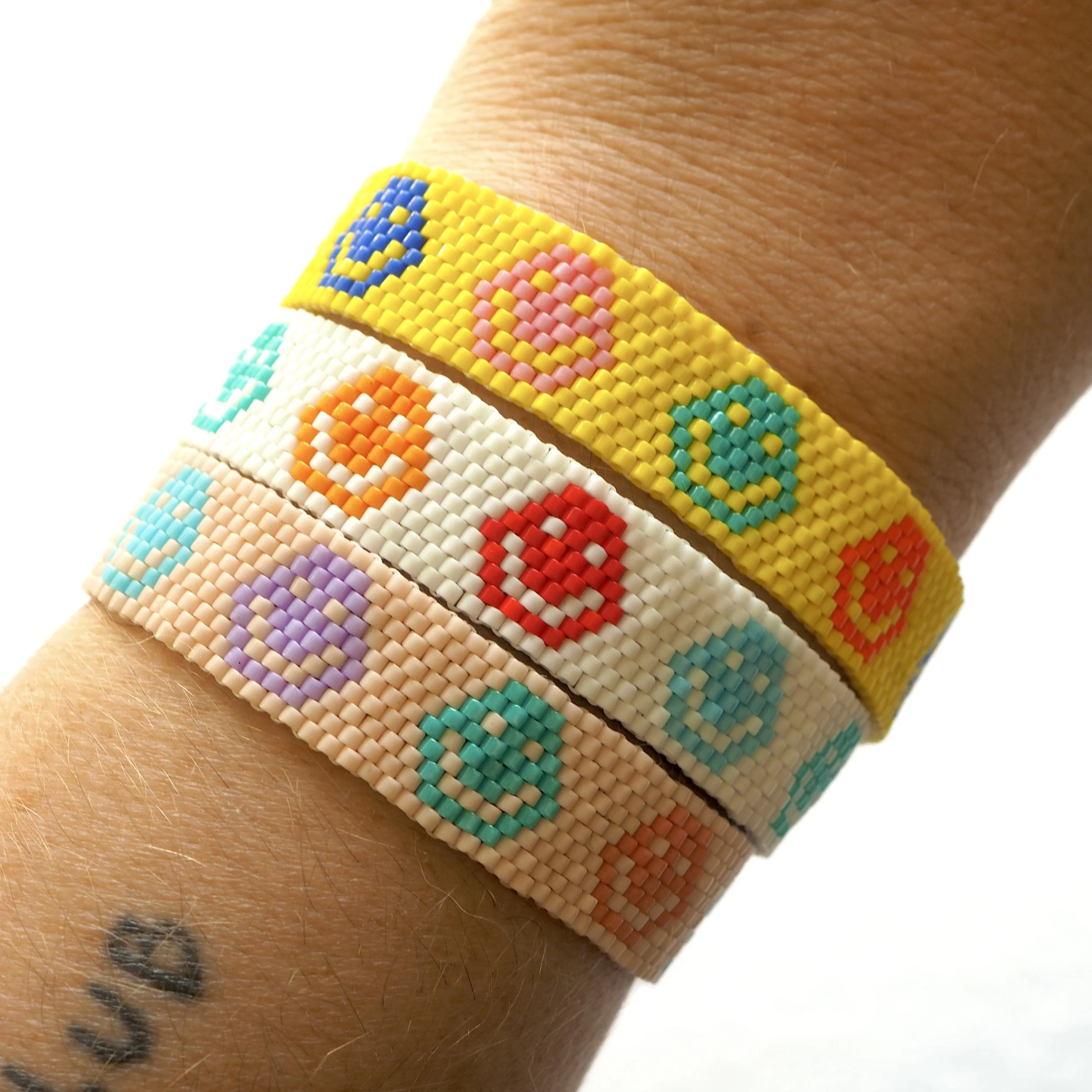 Repeat Smiley Stitch Bracelet