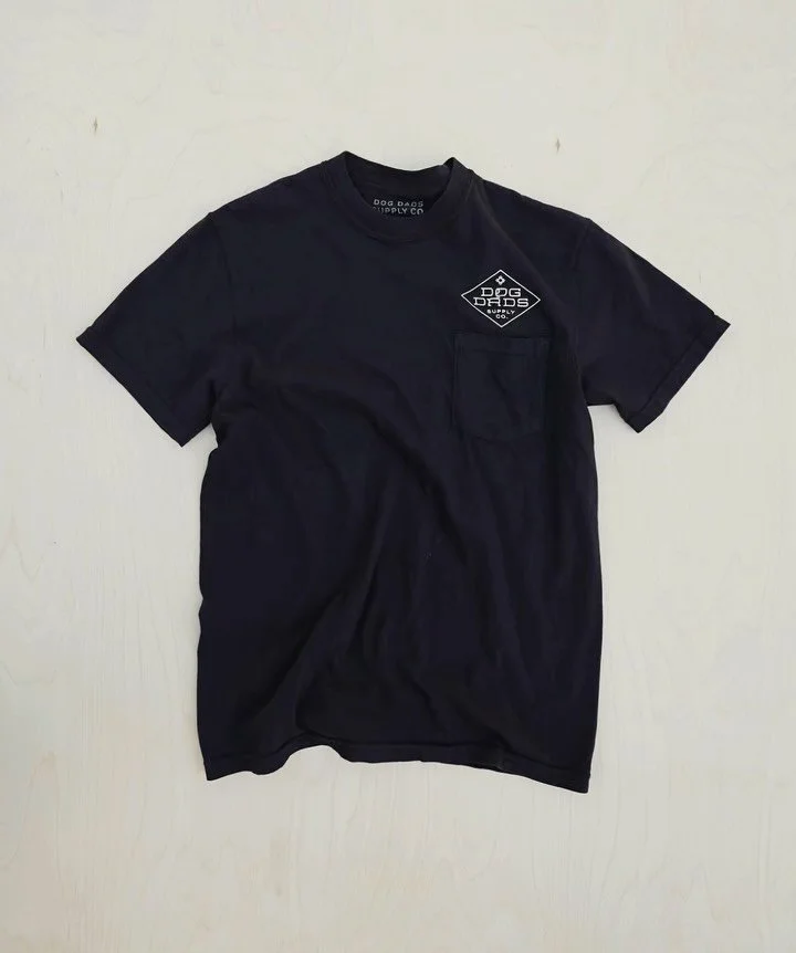 We design gear for real life, not just photos. This everyday staple embodies that mindset. Heavyweight premium cotton, chosen for durability. Soft hand feel and seamless for all-day comfort. And simple timeless utility to help along the way.

The Eve