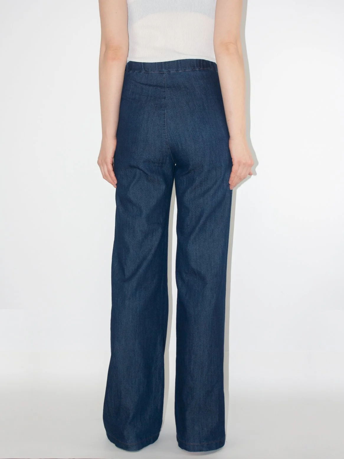 260127_Female_Hosen_01_00_0014_Ebene 15.jpg