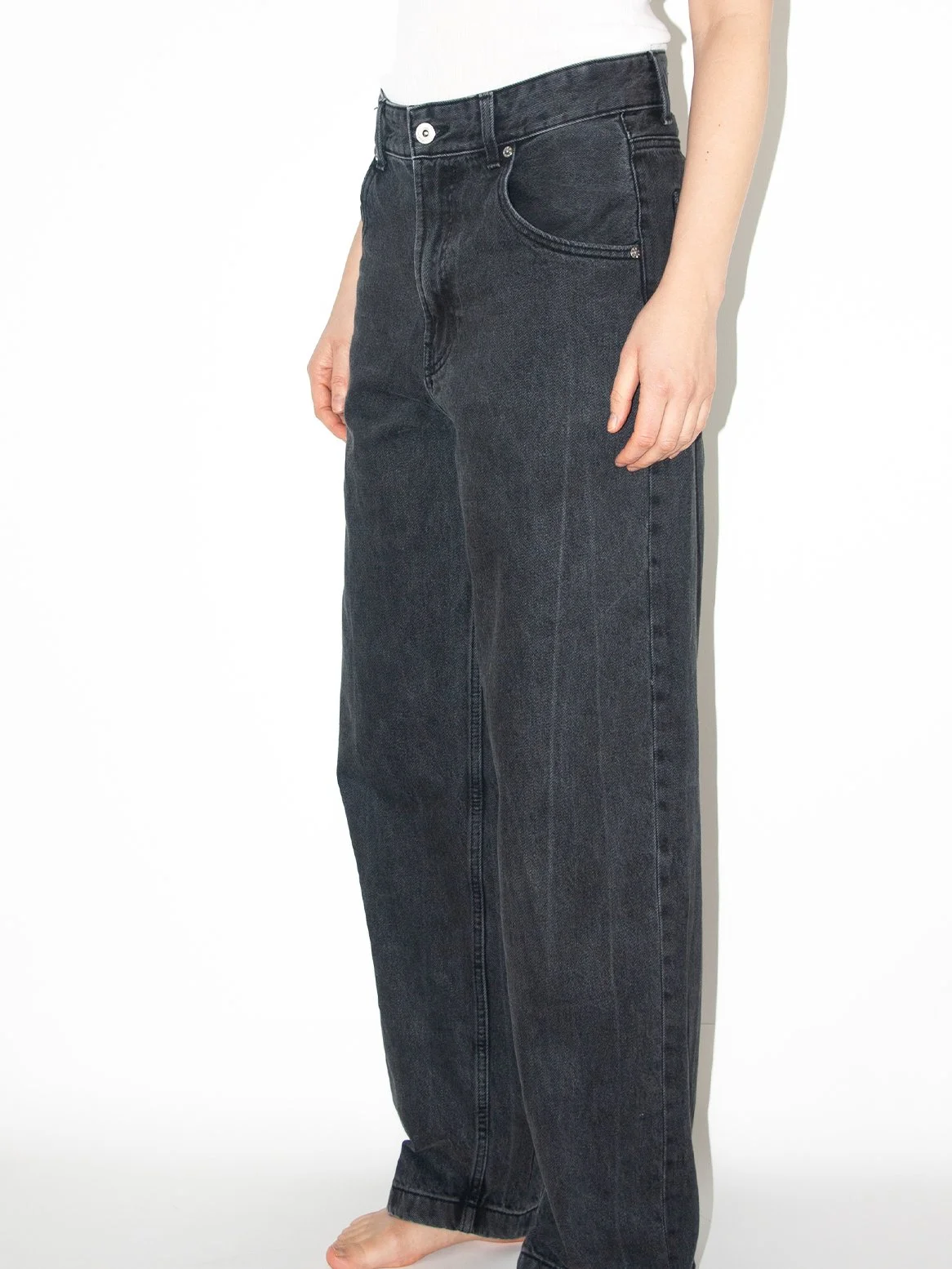 260127_Female_Hosen_01_00_0008_Ebene 7.jpg