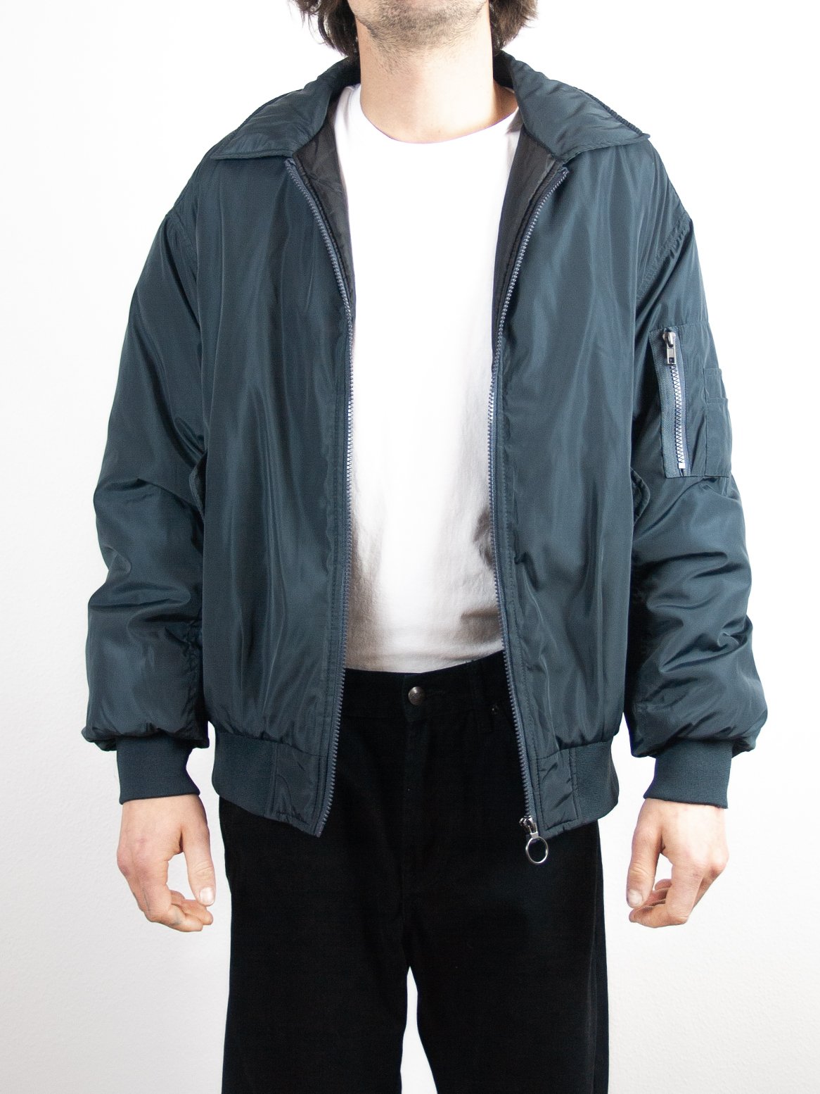 260127_Male_Jacken_01_00_0004_Farbton_Sättigung 1.jpg