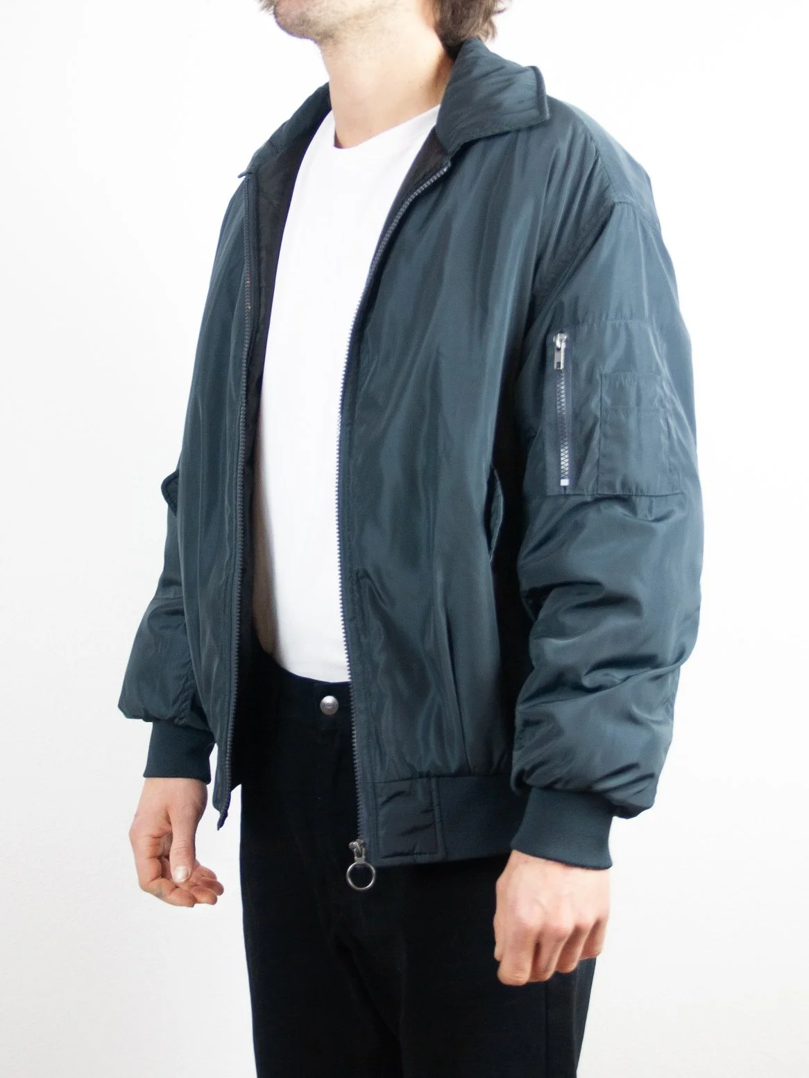 260127_Male_Jacken_01_00_0003_Farbton_Sättigung 1.jpg