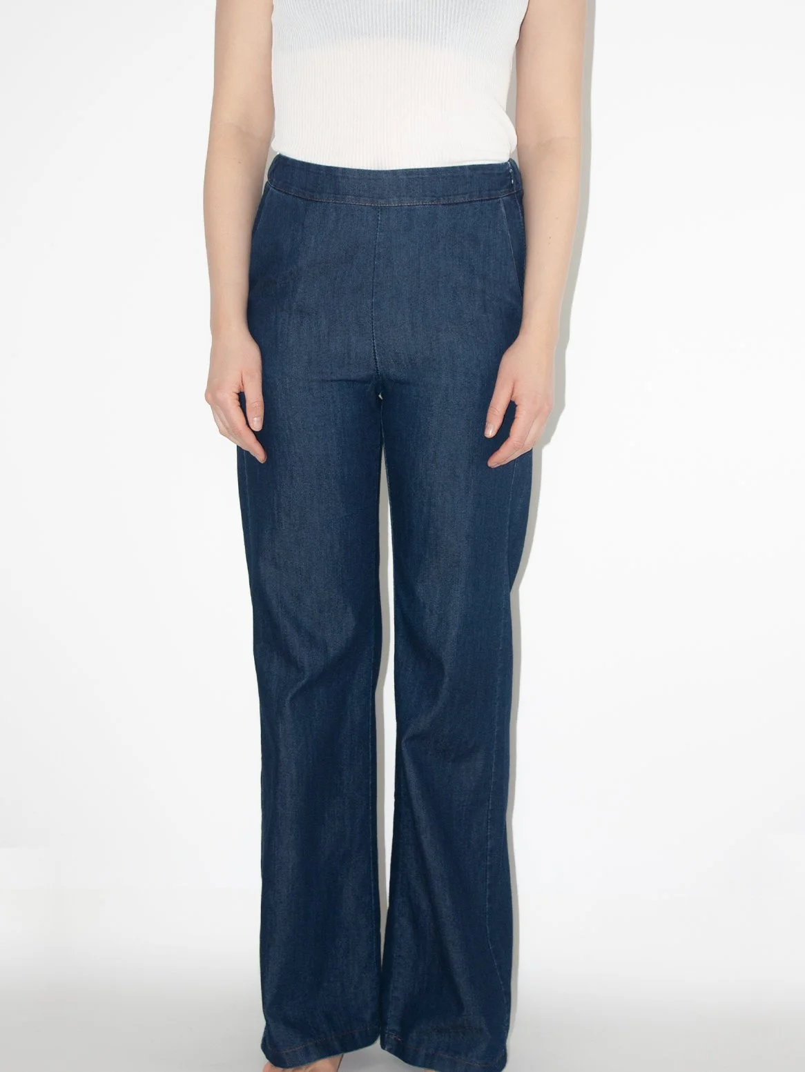 260127_Female_Hosen_01_00_0013_Ebene 13.jpg