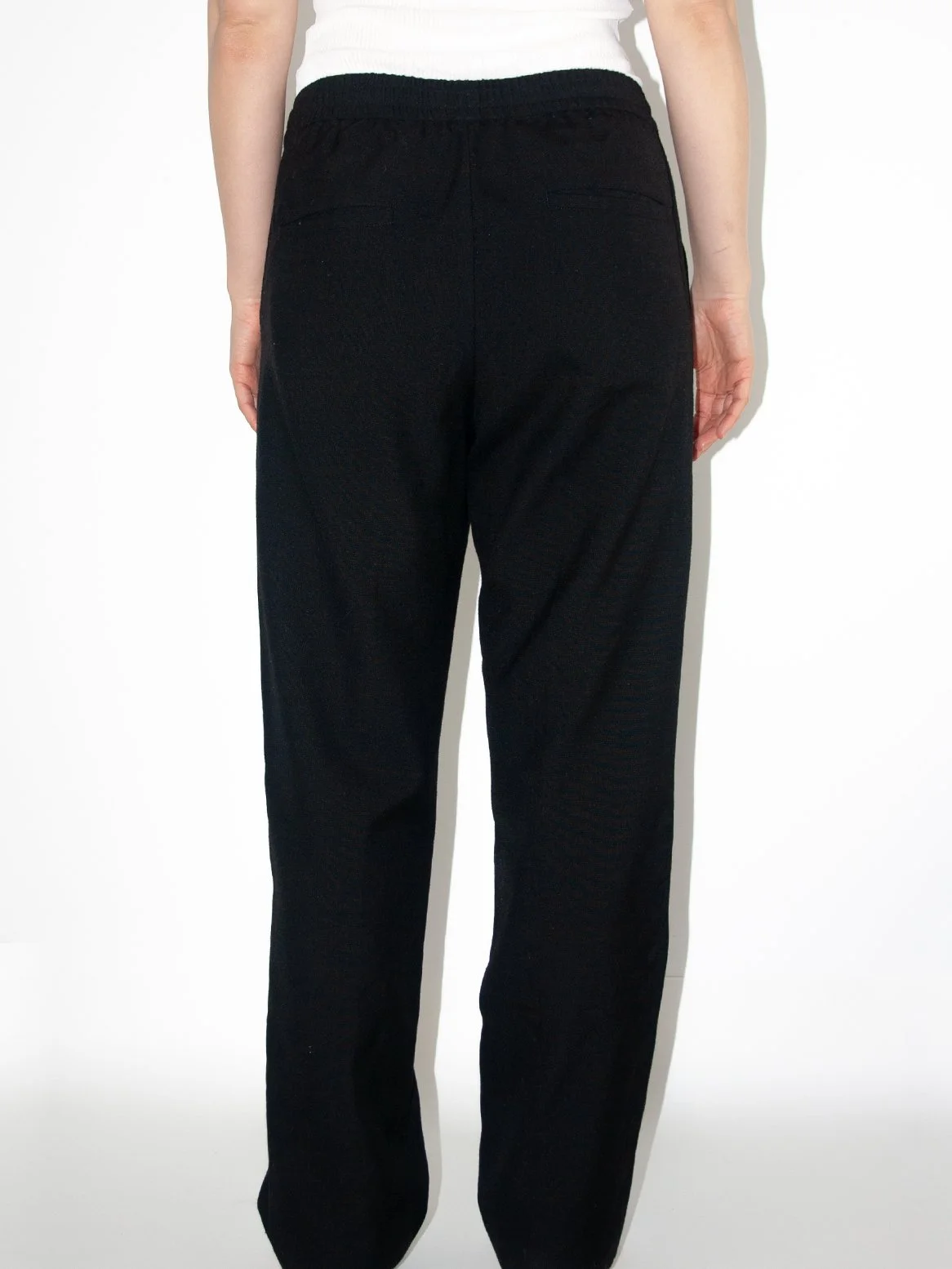 260127_Female_Hosen_01_00_0005_Ebene 3.jpg