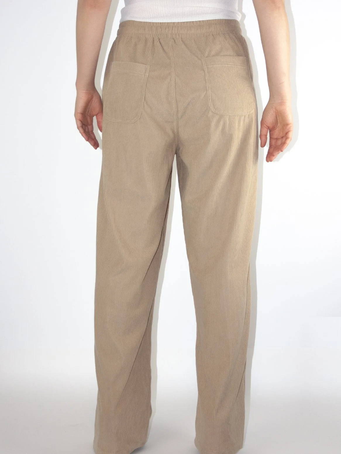 260127_Female_Hosen_01_00_0027_Ebene 26.jpg