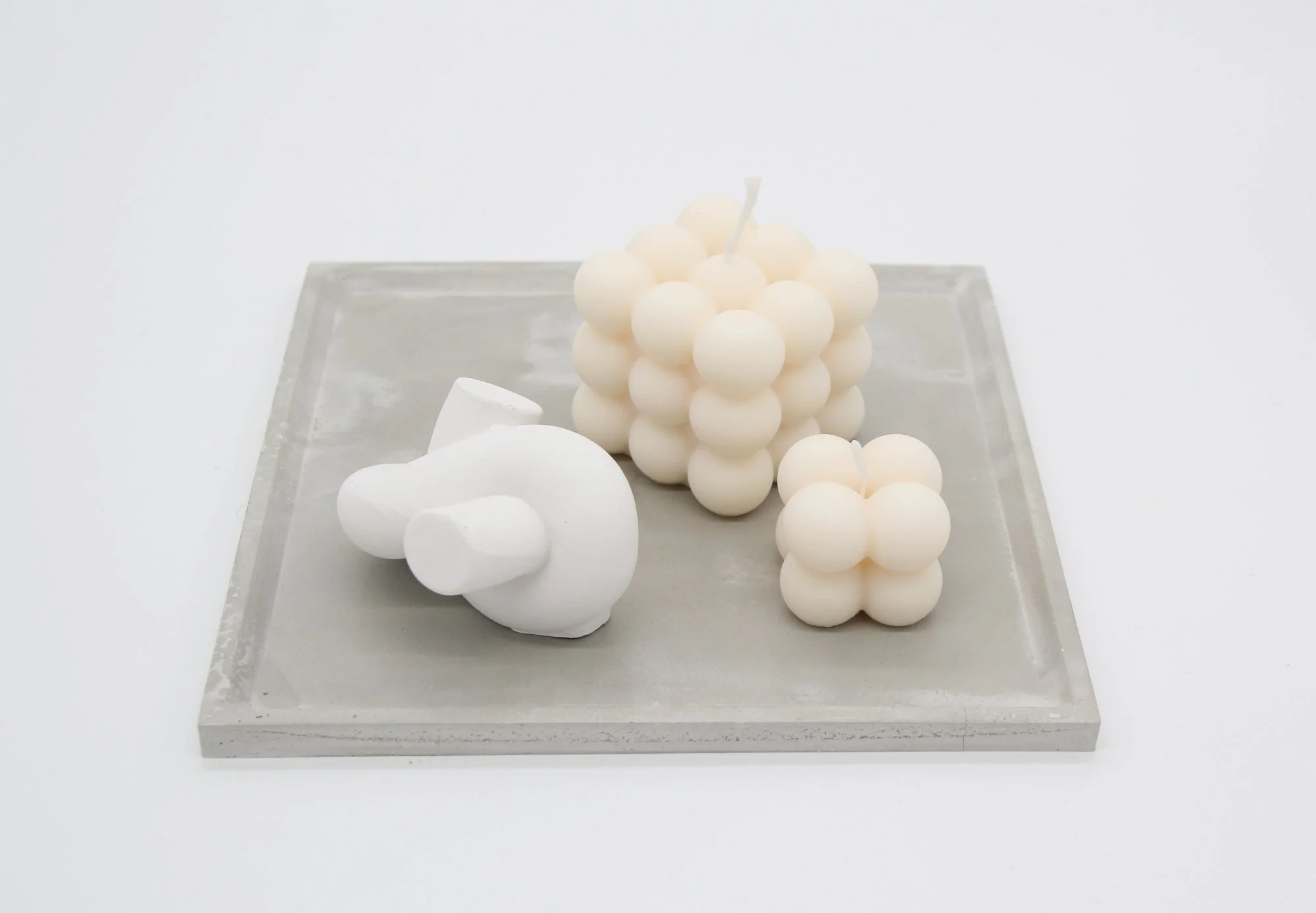 Bubble Midi+ Mini + Knot weiß + Tablett Quadrat Grau.jpg