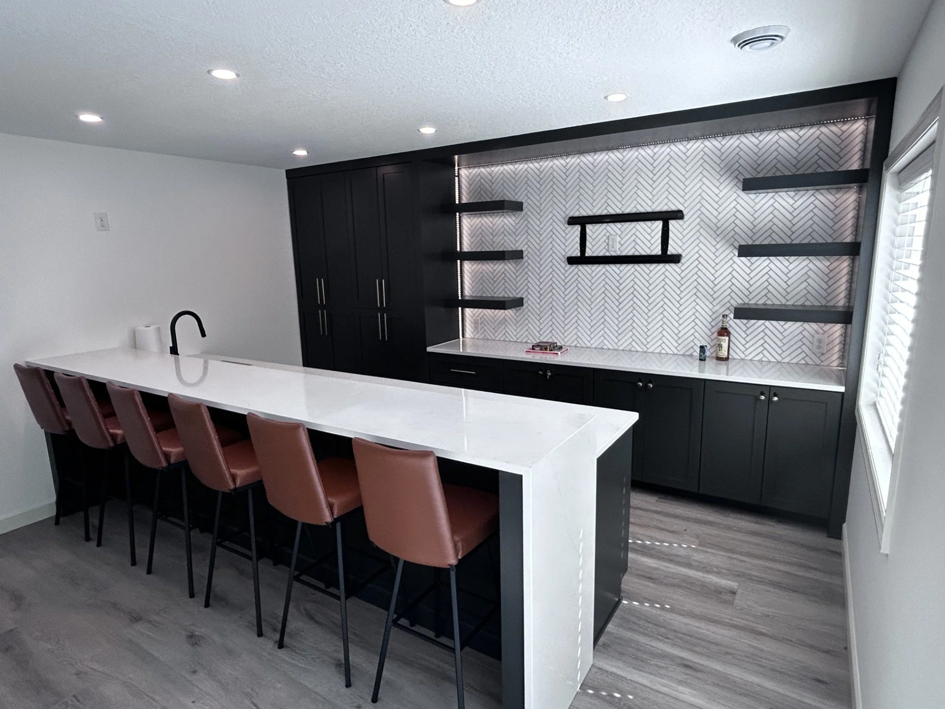 salzer bar.jpg