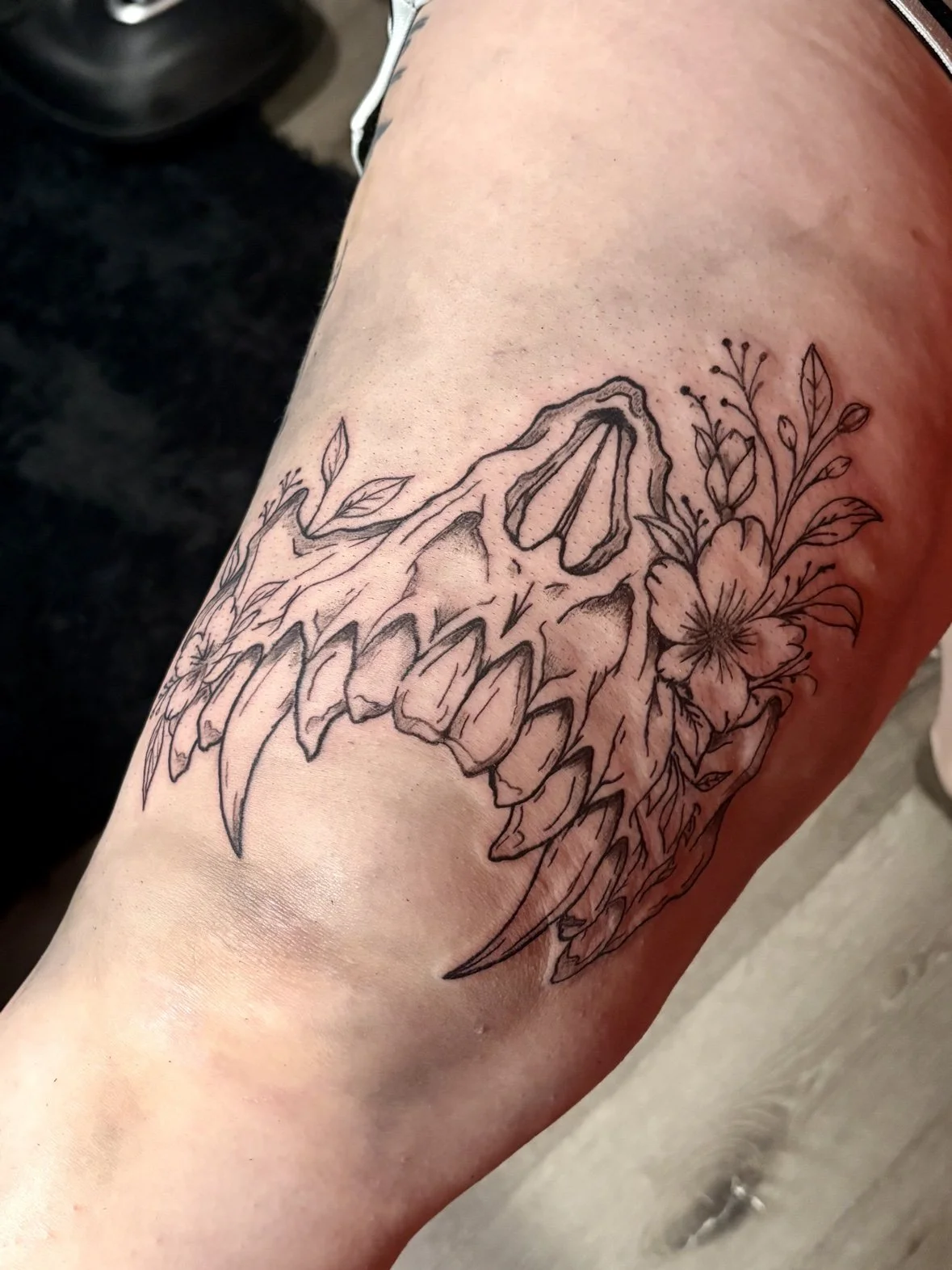 floral-skull-leg.jpg