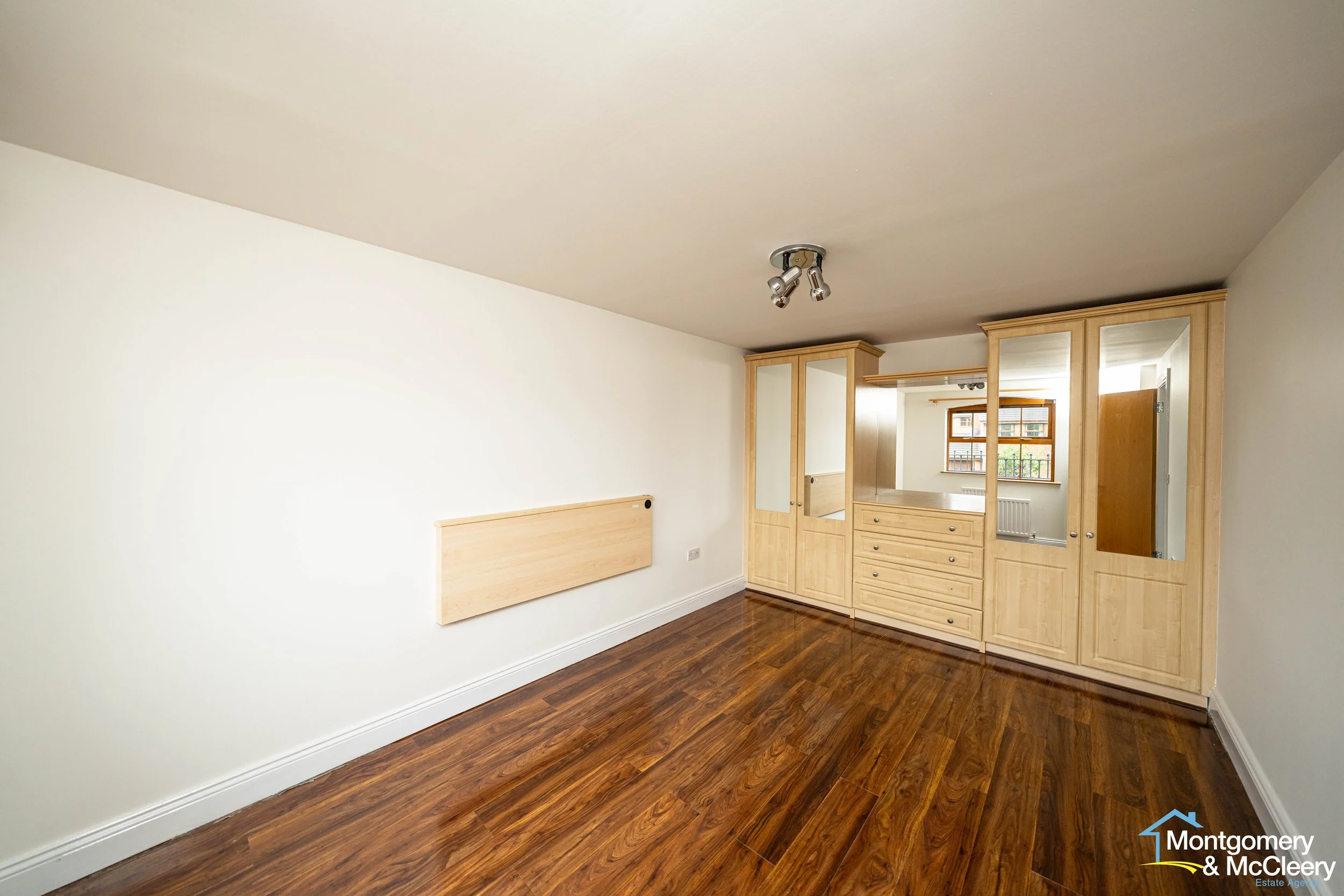7R500552.jpg