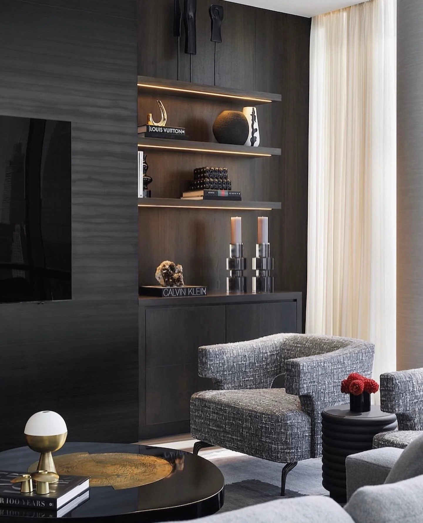 Sleek and modern, layered with texture in this beautiful living space. 

#interiordesignermelbourne #designmelbourne #luxurydesign #hoteldesign