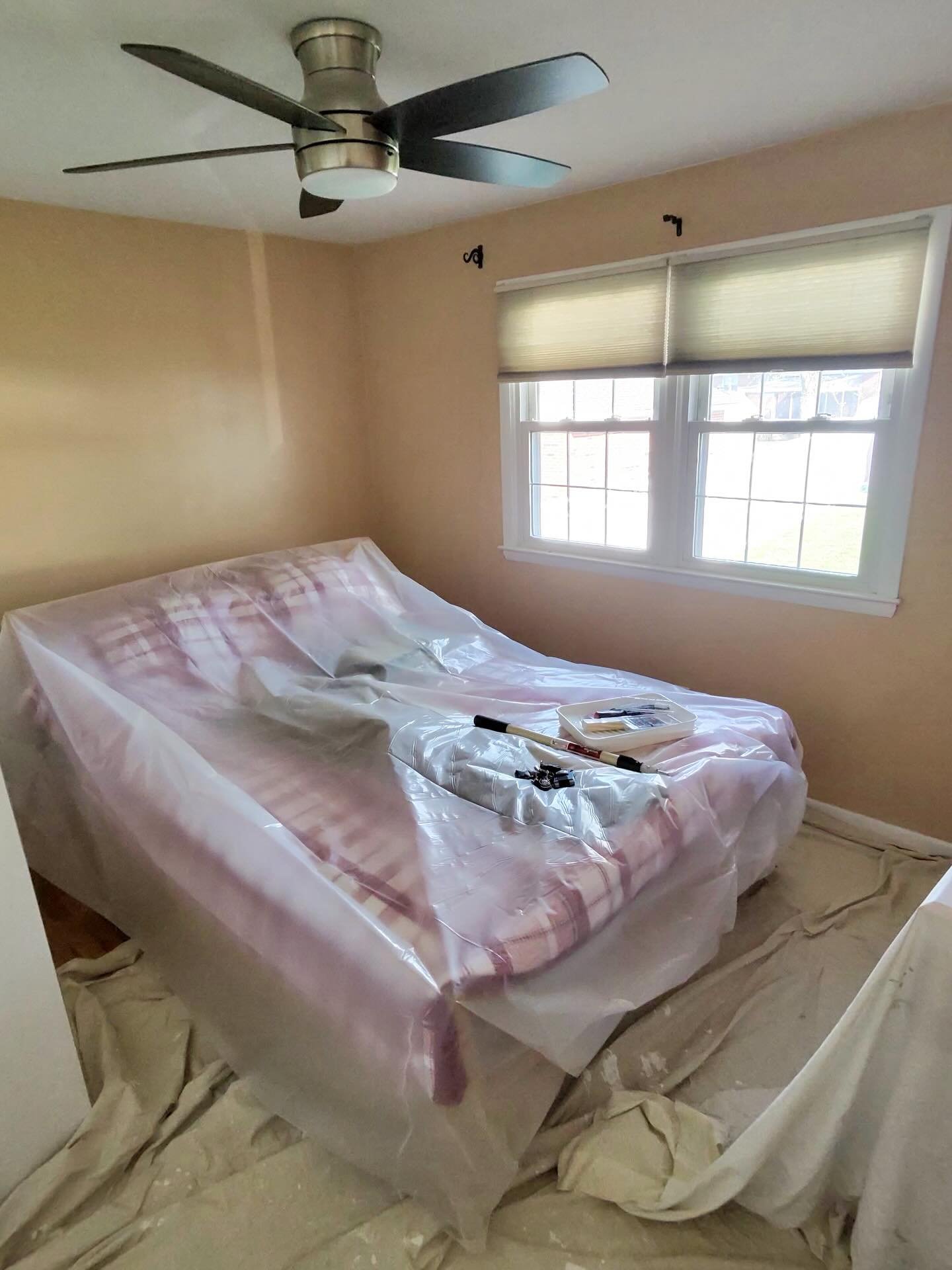 Before ➡️ After

Gave this bedroom a full refresh with a clean new color. Small upgrades like this go a long way in making a space feel brand new.

Send a message to get on the schedule.
#painting #homerenovation #interiordesign