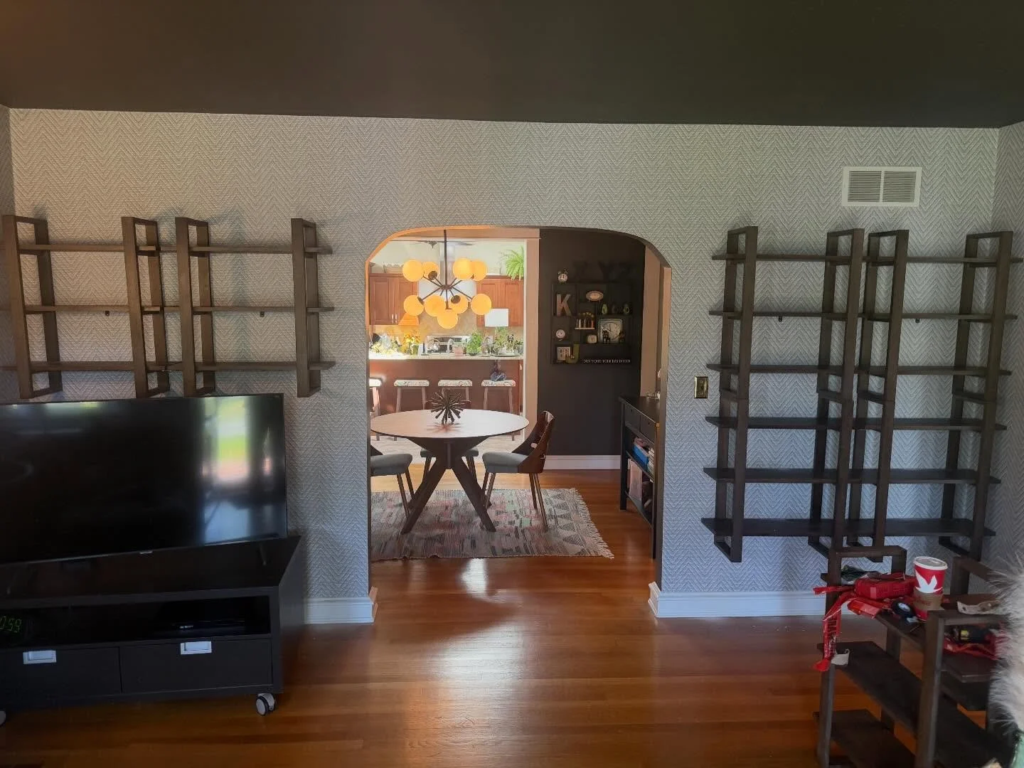 Wrapped up a full install at this house 🔨

Installed 8 wall shelves, including two clean sets of floating shelves, mounted 3 mirrors, and put together 2 IKEA bookcases plus a full IKEA wardrobe. Really brought everything together and made the space 