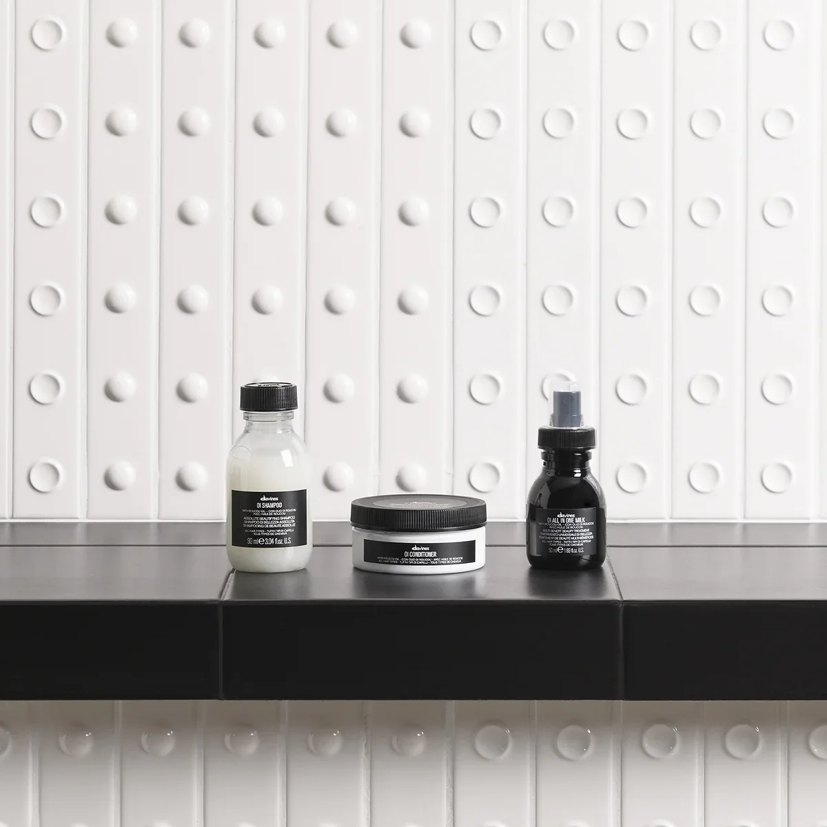 Davines-76045-oi-conditioner-75ml-8004608266518-2_aa697375-569d-48f7-806c-40d2eb116b76_2000x.webp