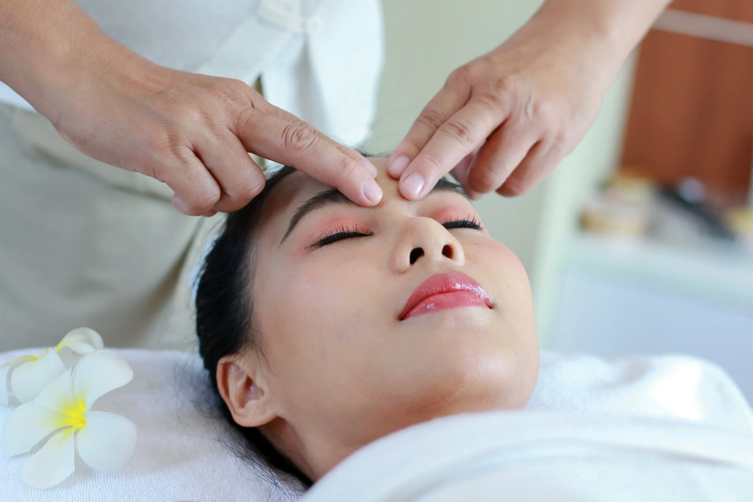vecteezy_woman-receiving-skin-treatment_1237518.jpg
