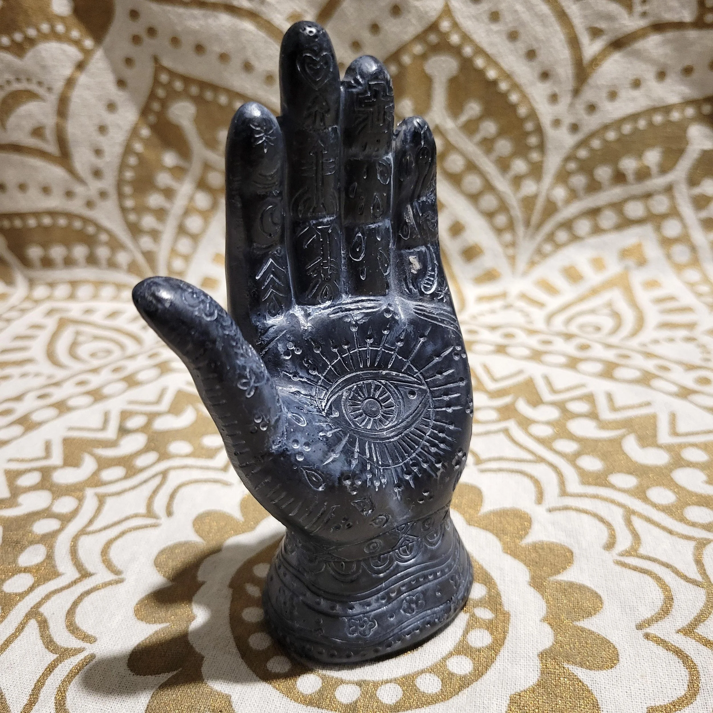 🔮 Boho‑Chic Black Resin Hamsa Hand Statue – Mystic Eye of Protection 🔮