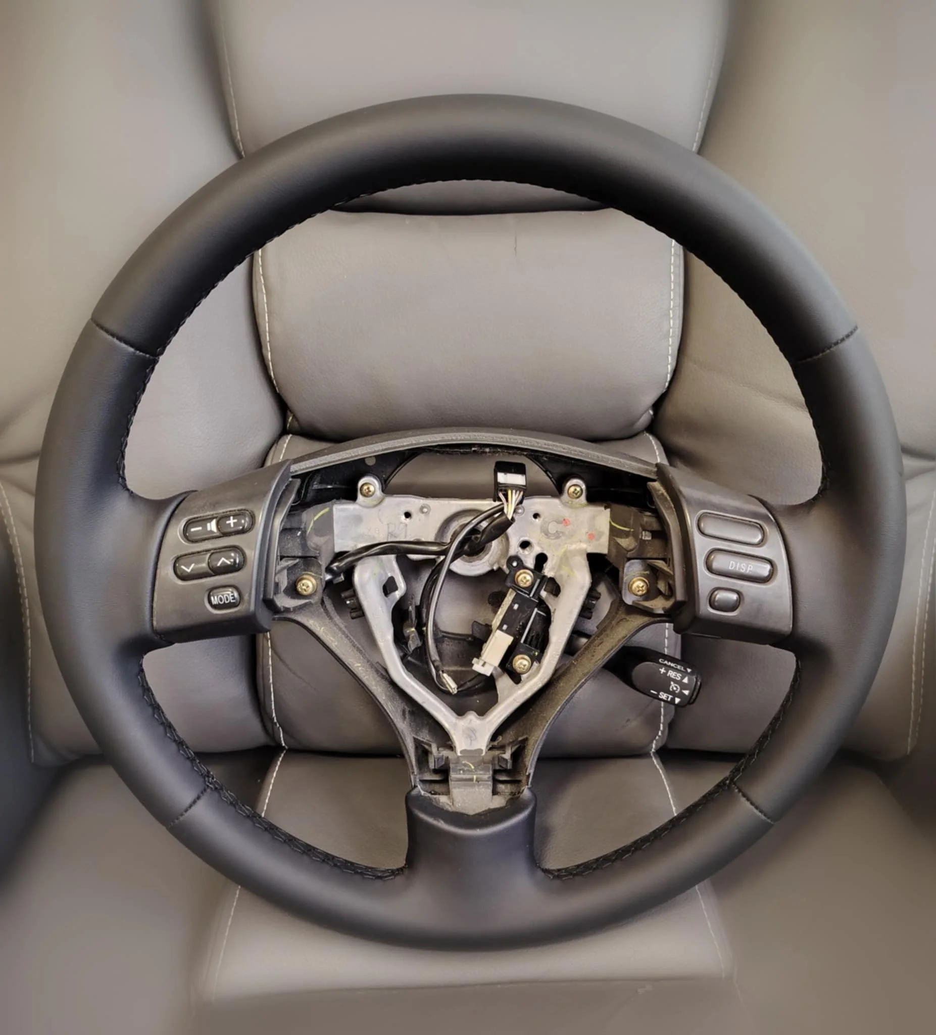 Igazán ráfért a felújítás, ez a Toyota még sokat lesz az utakon.