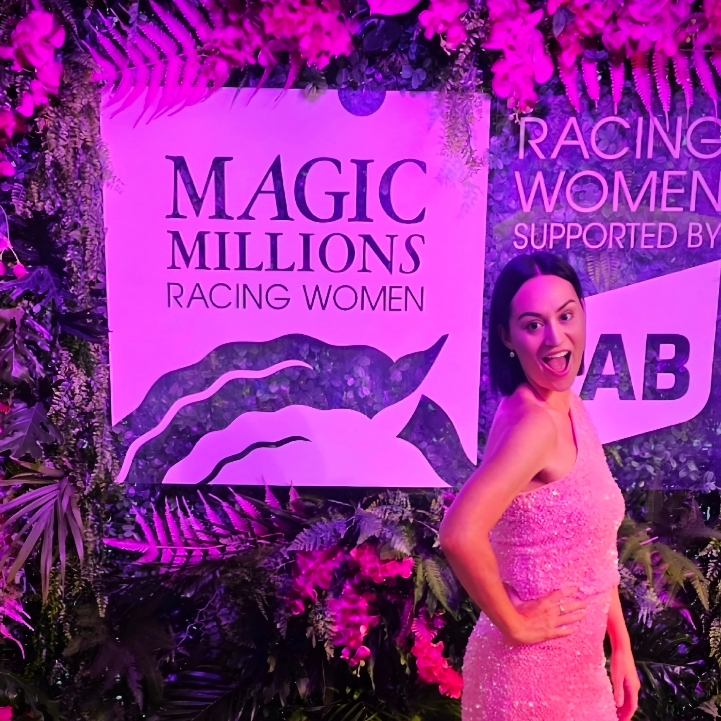 Under the Covers® featuring Shelley Davies performs live at Magic Millions Racing Women