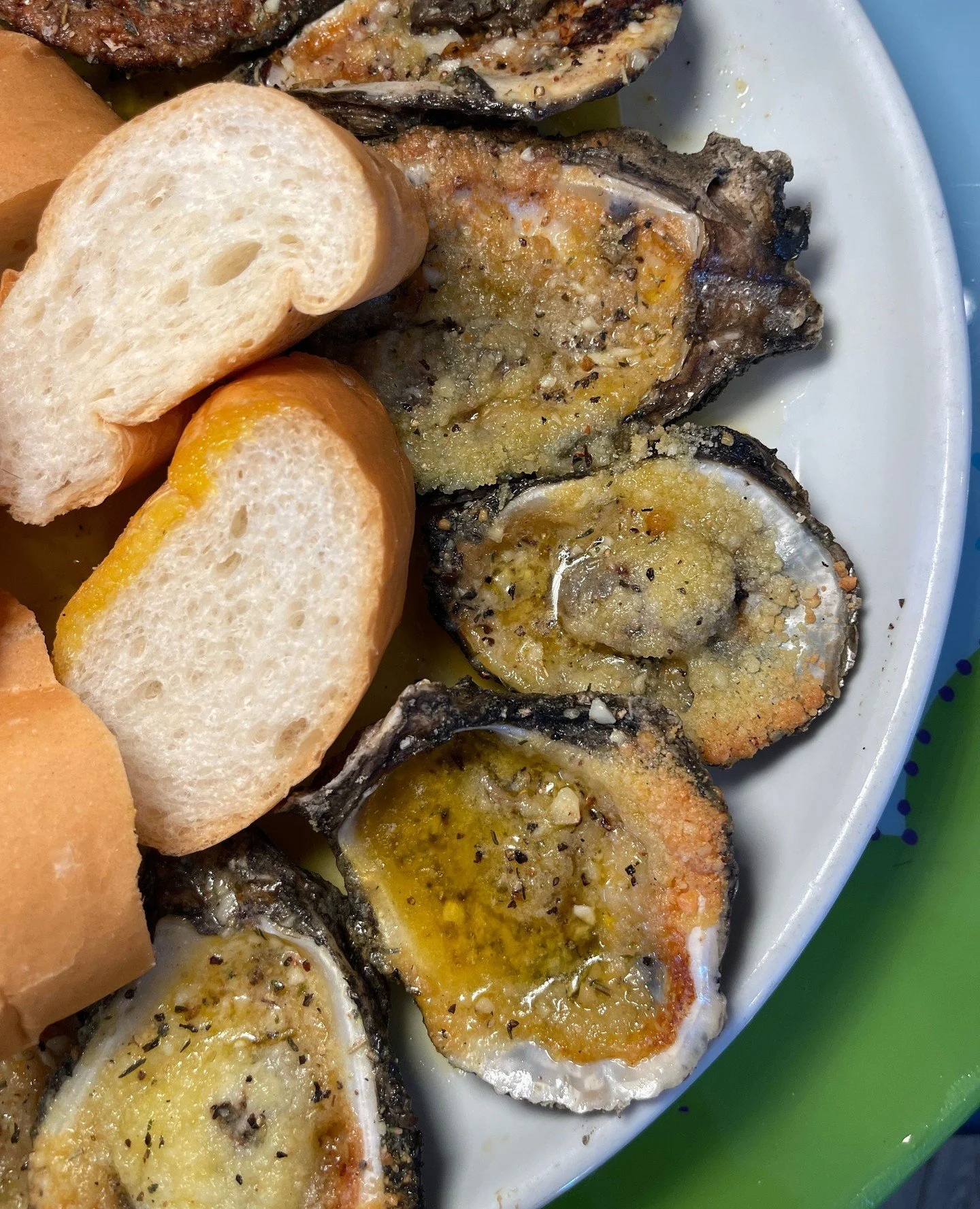 You know what day it is, don&rsquo;t act brand new! 😮&zwj;💨 $18 dozens start sizzling at 5pm every Tuesday. You coming?! 🦪⁠
⁠
#neworleansrestaurant #comfortfood #casualdining