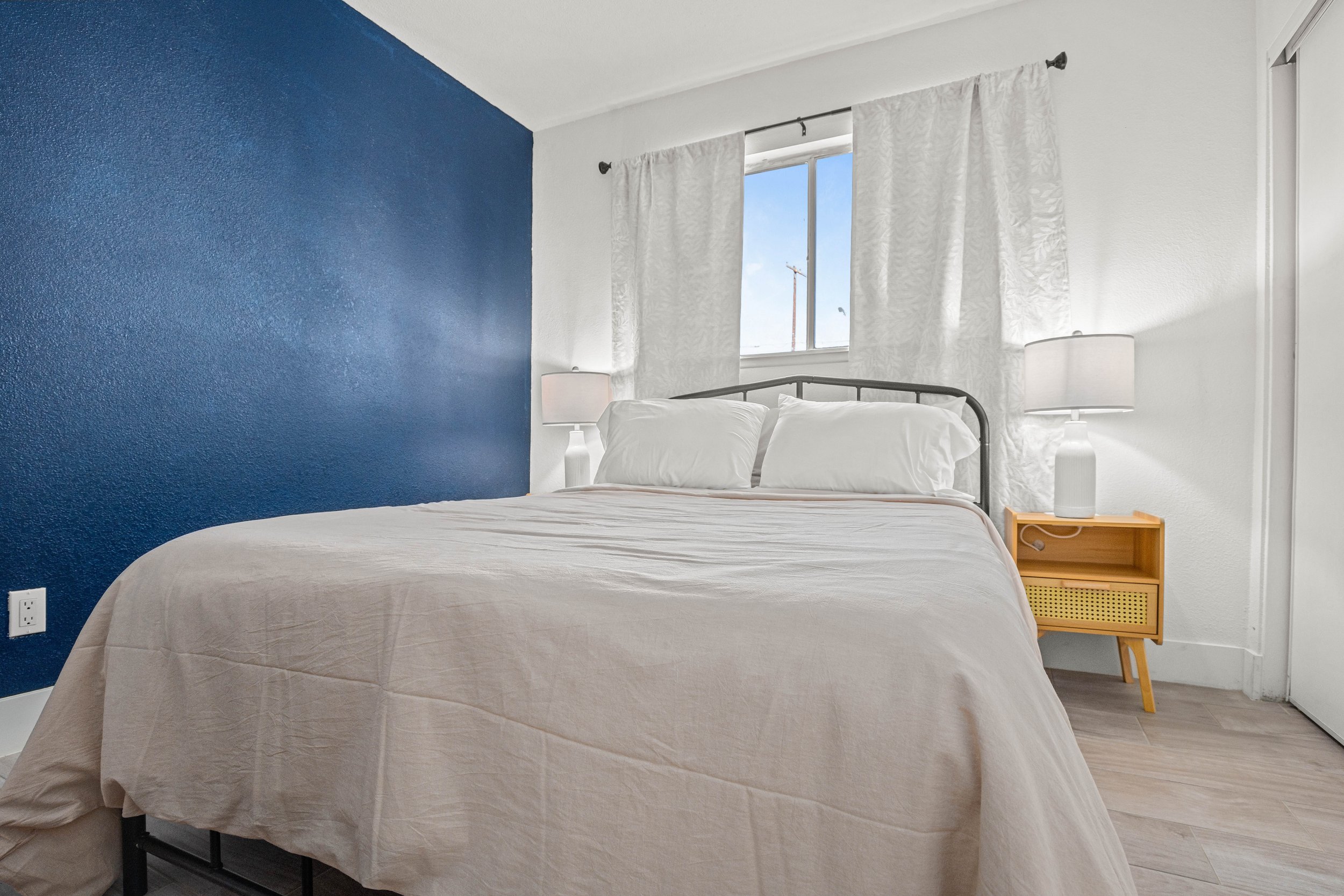 1697 Villa EC-7405397.jpg