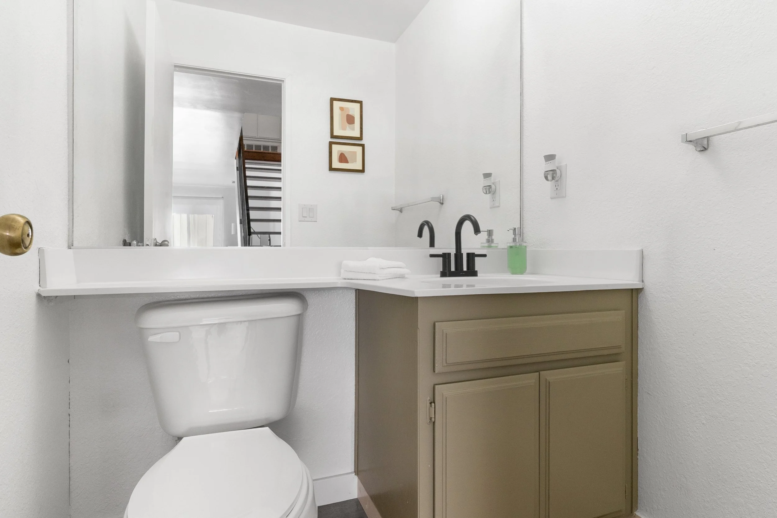 833 Wensley Large-4.jpg