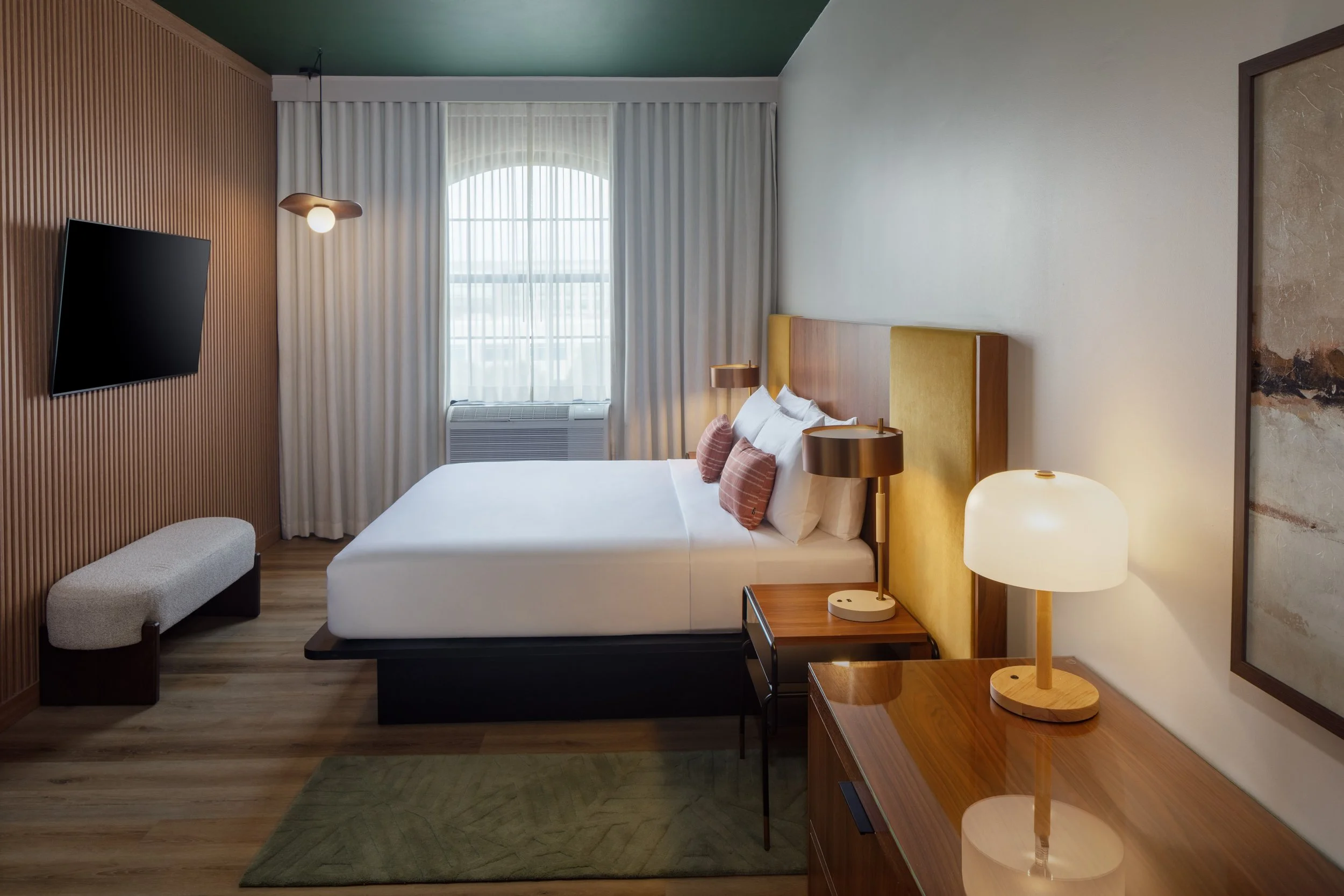 King GuesT Room