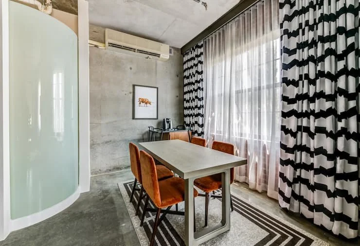 nylo-dallasplano-king-suite-k1rru1 (1).jpg