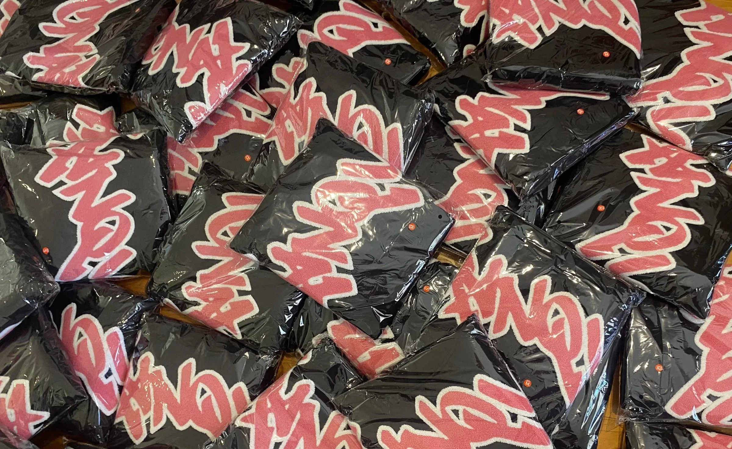 Streetwear hoodie with 300gsm fabric. Pink graffiti style chenille embroidery. High quality, stylish, comfortable