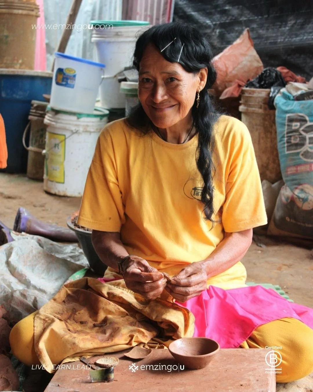 As part of a broader field experience in Peru with one of our US partner universities, students explored the connections between regenerative soils, local traditions and community practices.

The exploration took the form of a pottery workshop guided